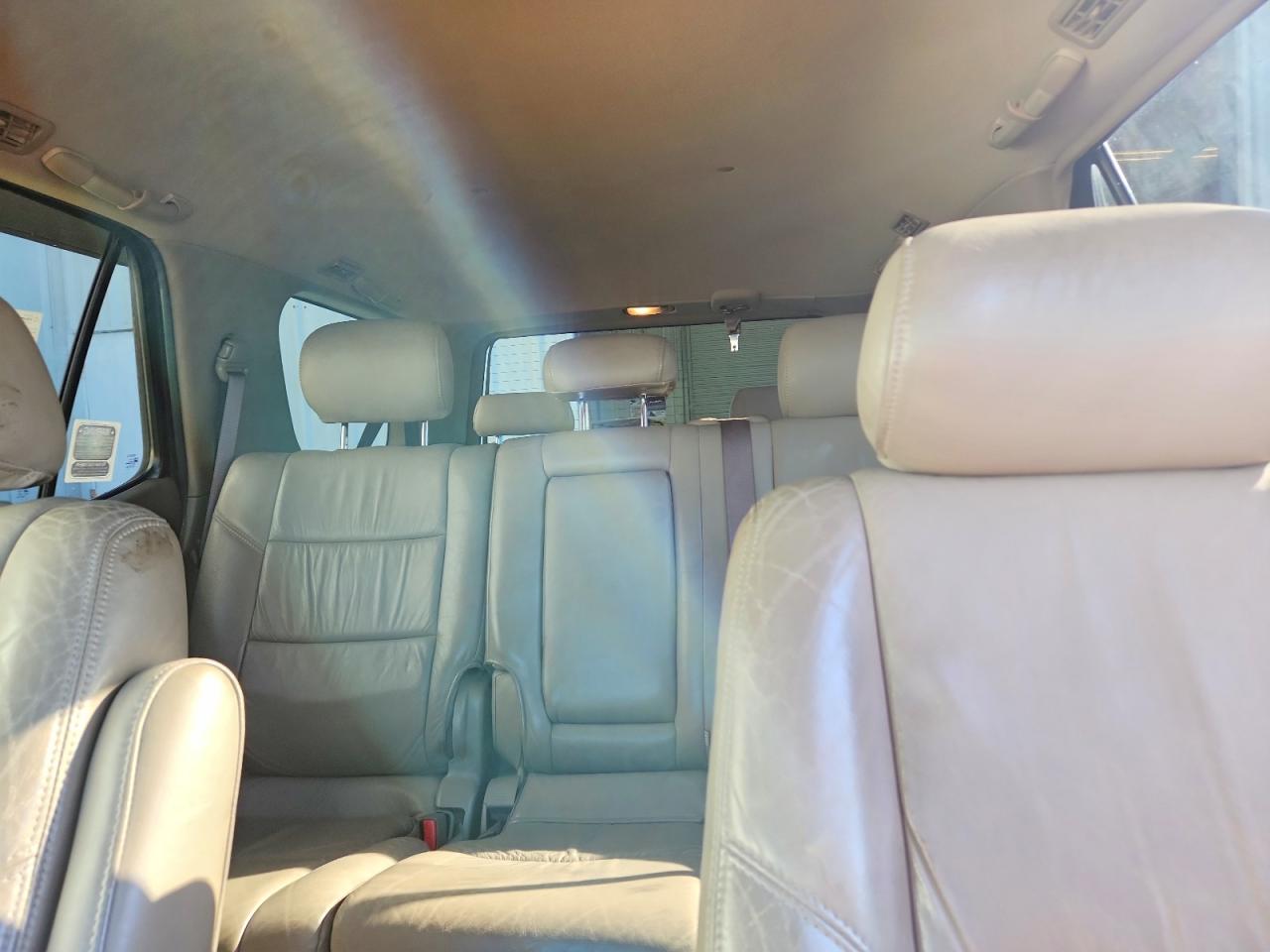 2002 Toyota Sequoia Sr5 Red vin: 5TDZT34A22S086527