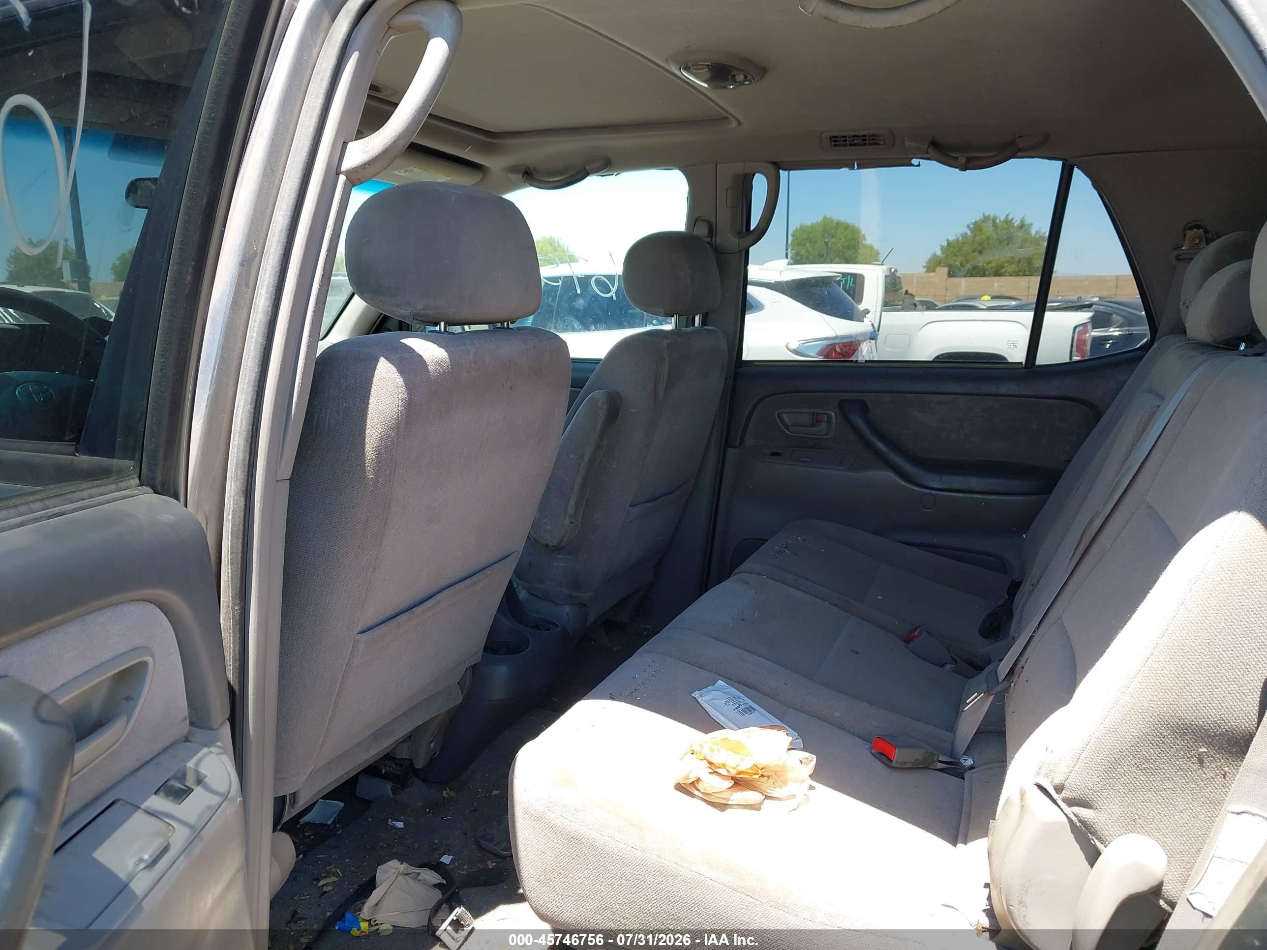 2003 Toyota Sequoia Sr5 V8 Beige vin: 5TDZT34A23S174530