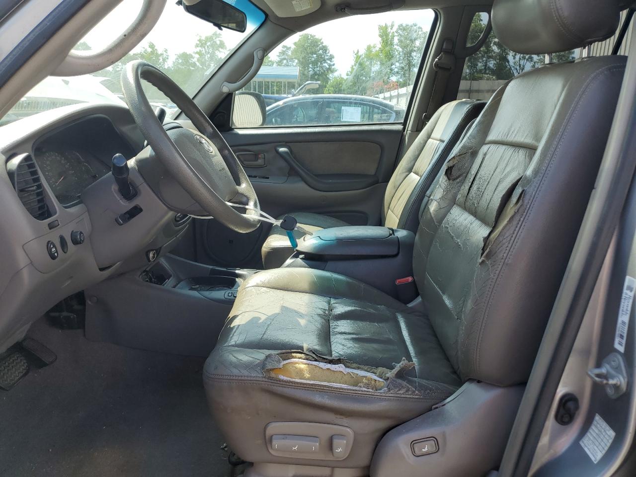 2004 Toyota Sequoia Sr5 Silver vin: 5TDZT34A24S228913