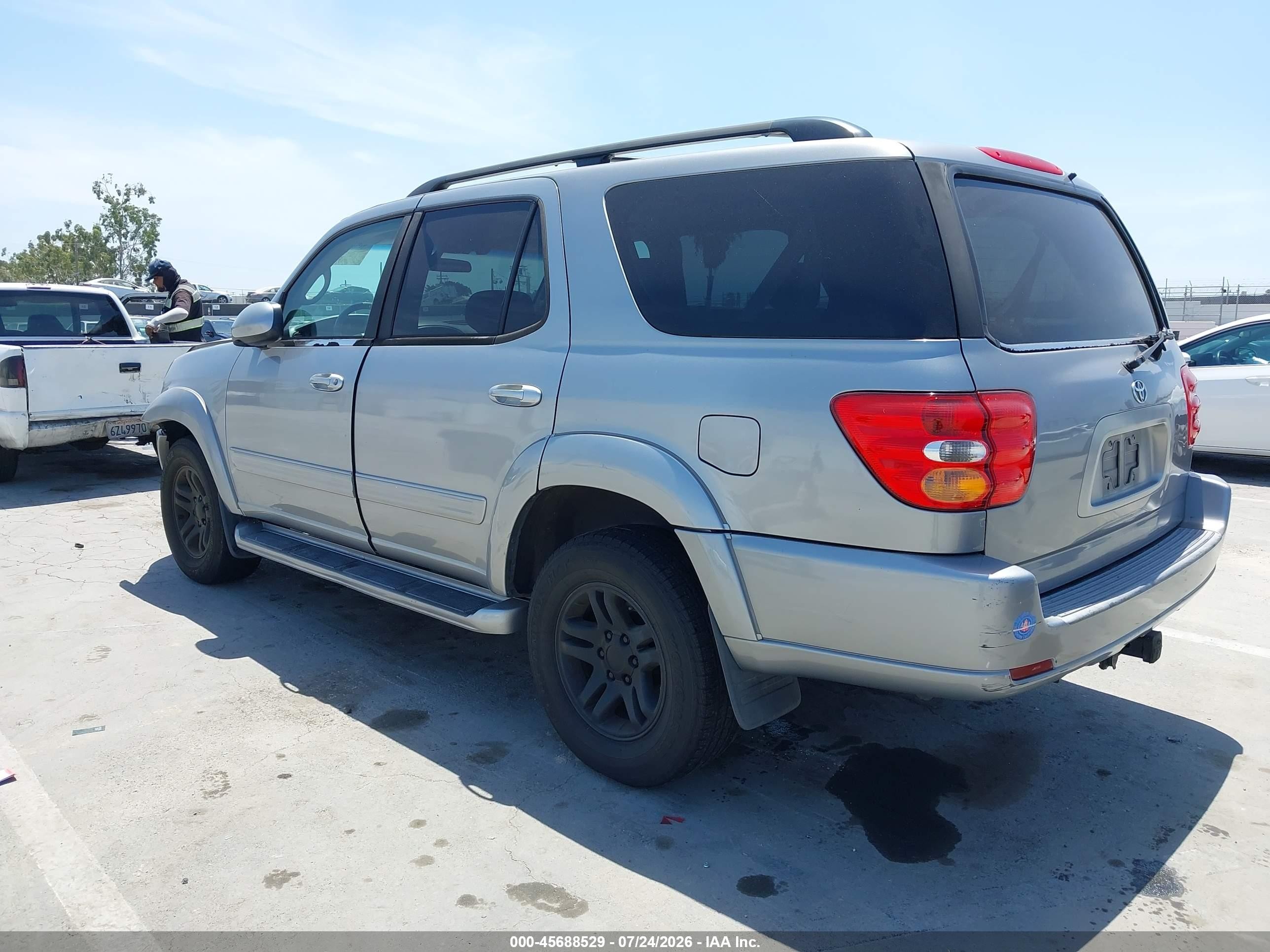 2003 Toyota Sequoia Sr5 V8 Silver vin: 5TDZT34A33S145697