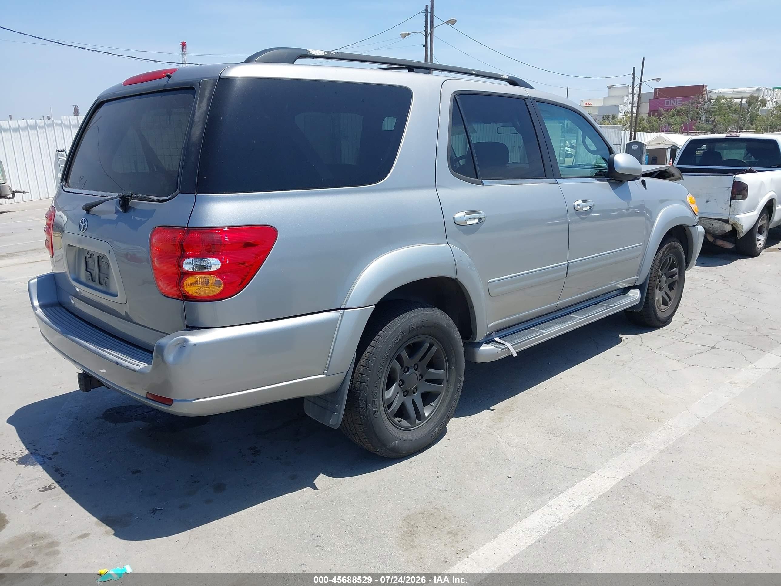 2003 Toyota Sequoia Sr5 V8 Silver vin: 5TDZT34A33S145697