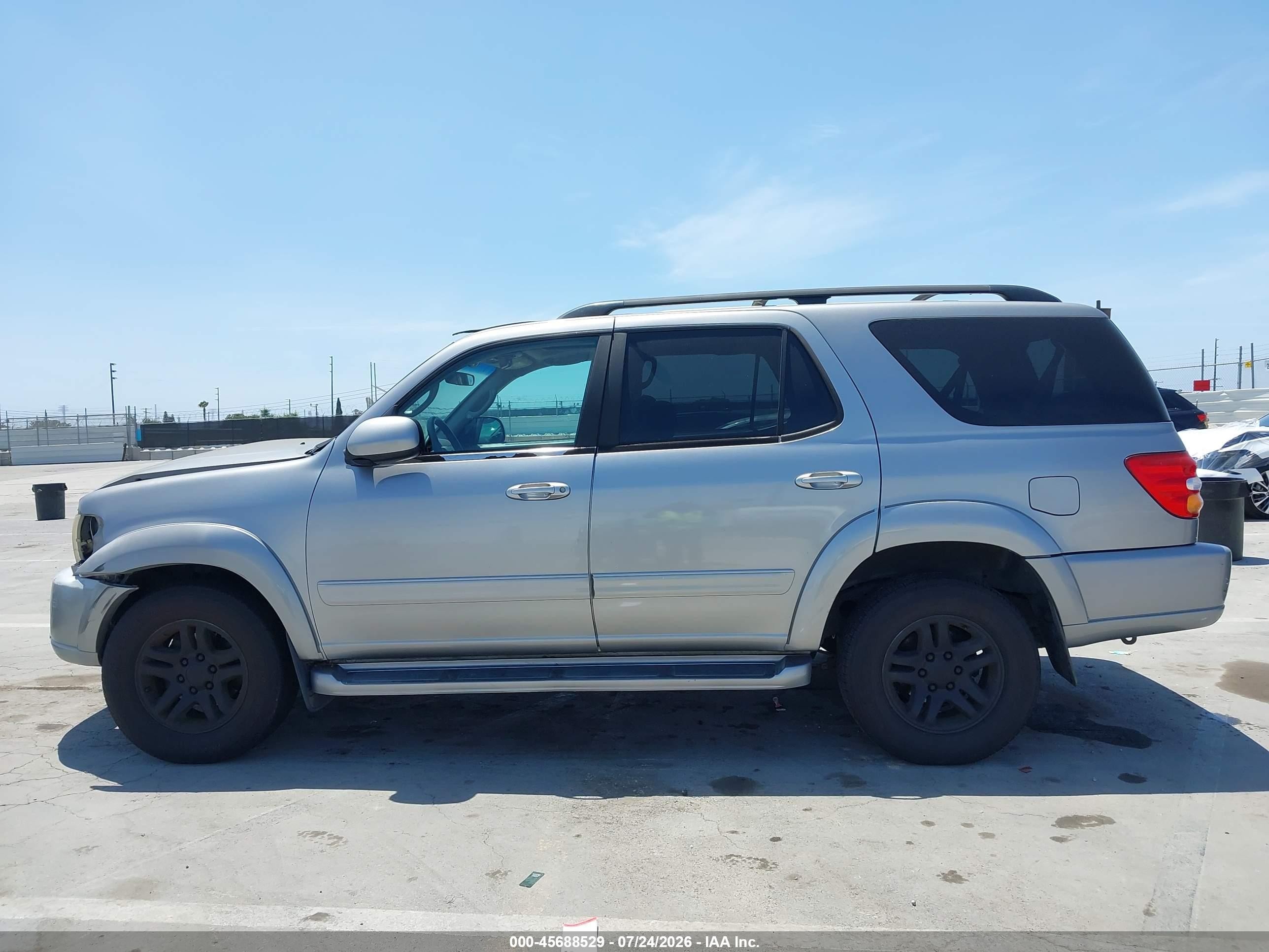 2003 Toyota Sequoia Sr5 V8 Silver vin: 5TDZT34A33S145697