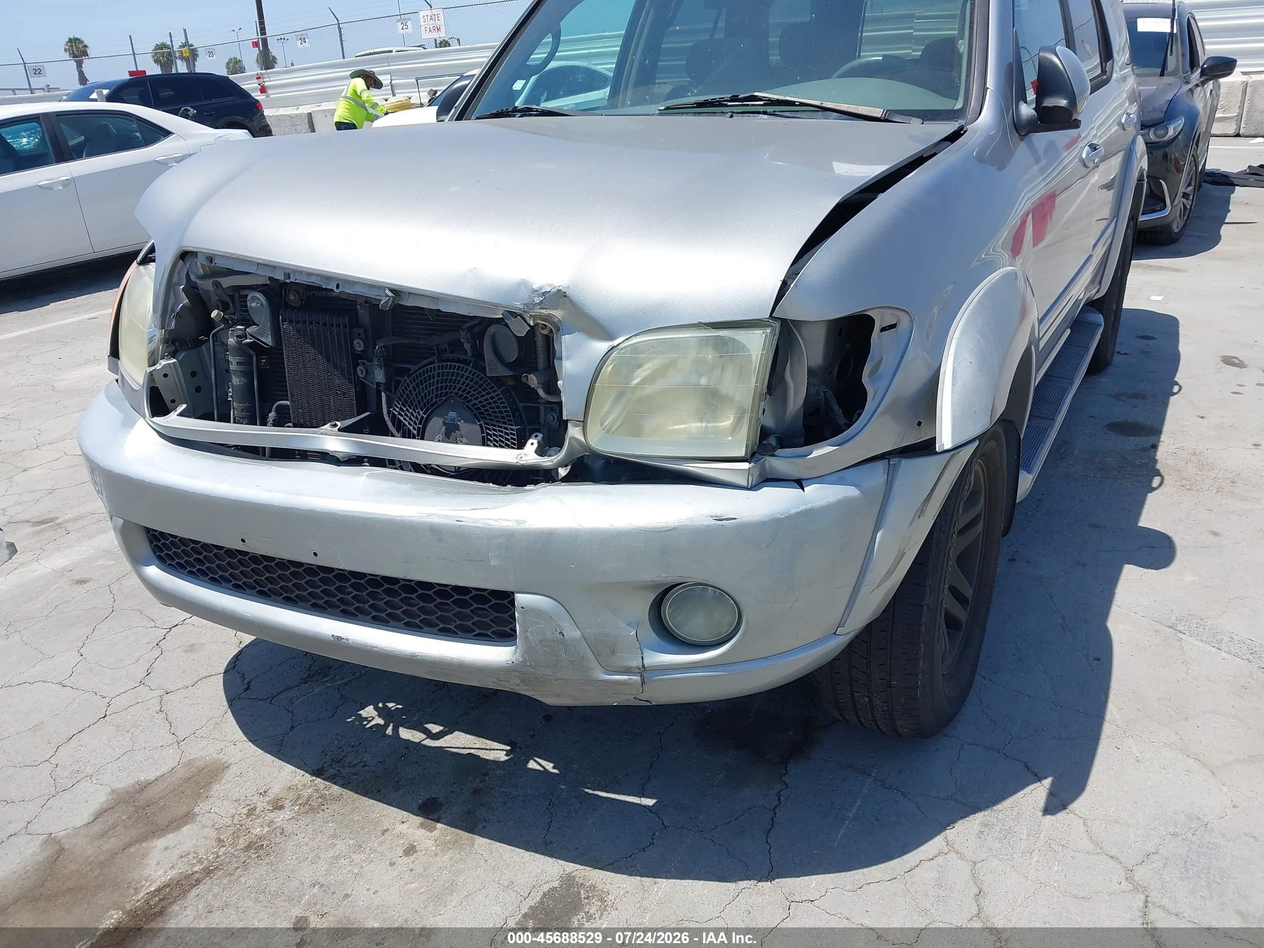 2003 Toyota Sequoia Sr5 V8 Silver vin: 5TDZT34A33S145697