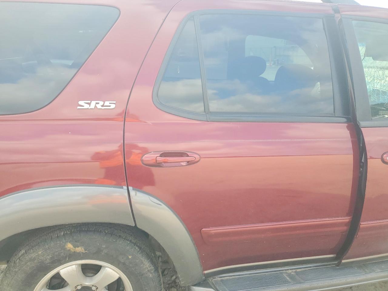 2003 Toyota Sequoia Sr5 Burgundy vin: 5TDZT34A33S182992