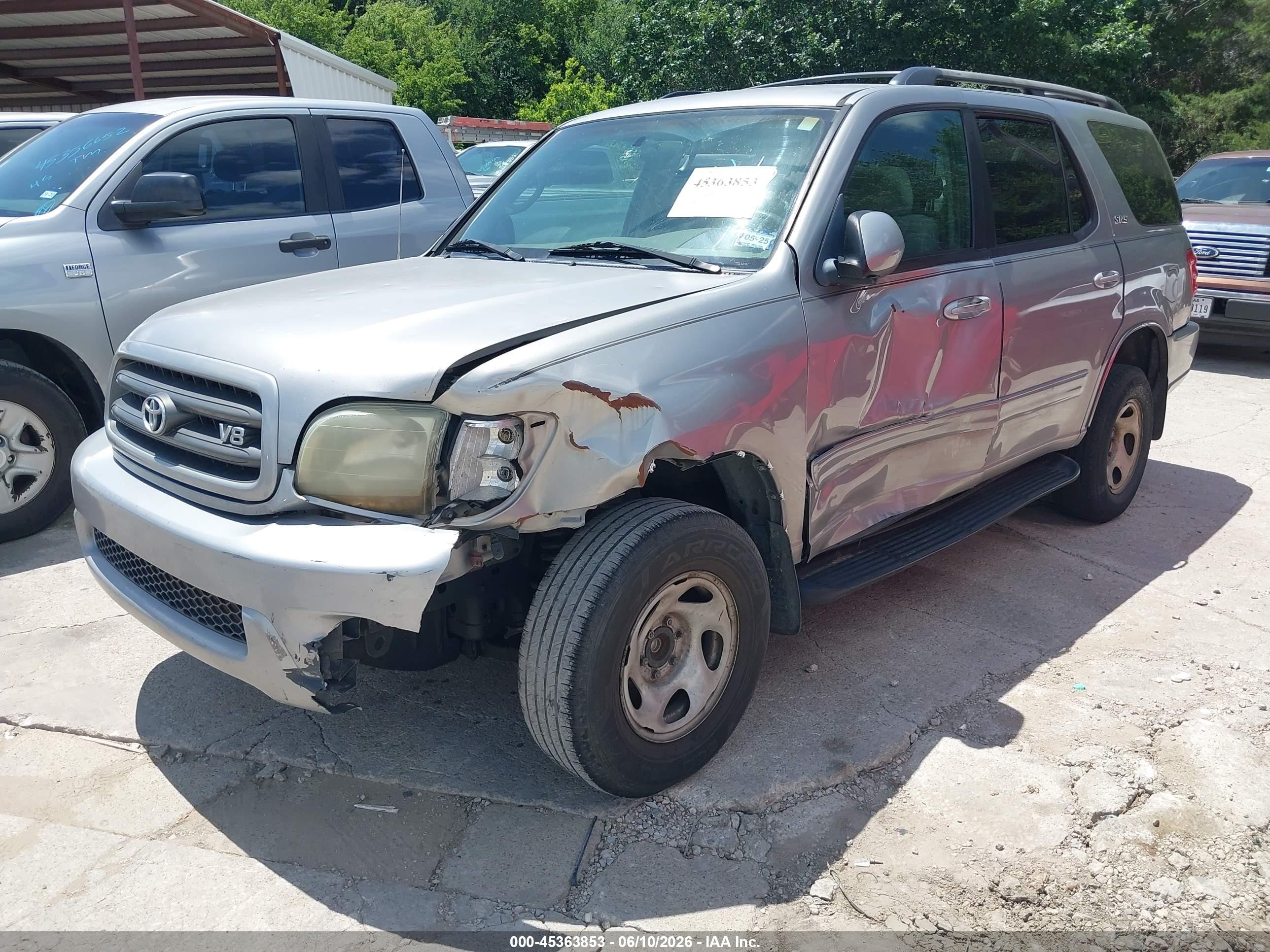 2003 Toyota Sequoia Sr5 V8 Серебряный vin: 5TDZT34A43S187506