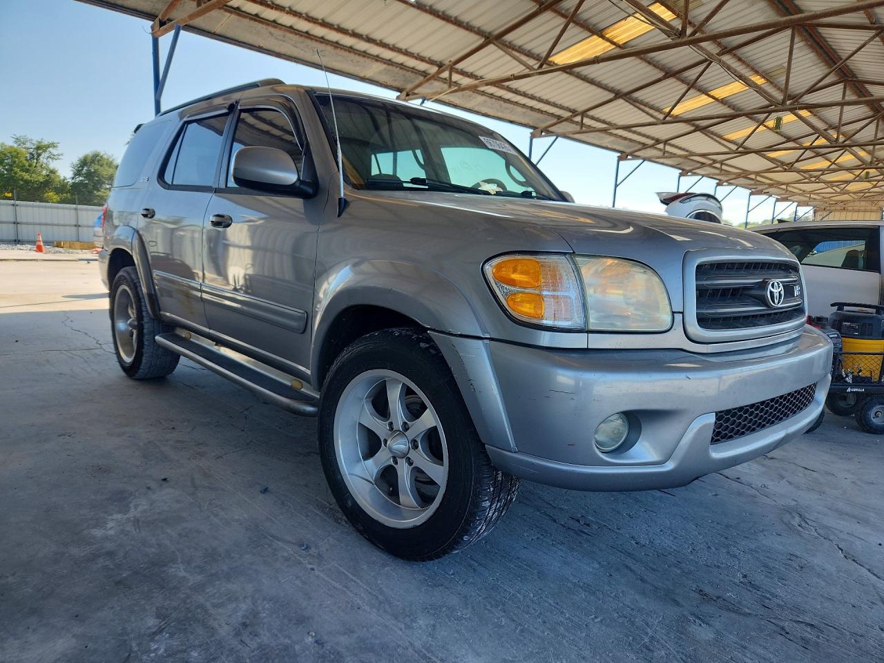 2004 Toyota Sequoia Sr5 Silver vin: 5TDZT34A44S228699