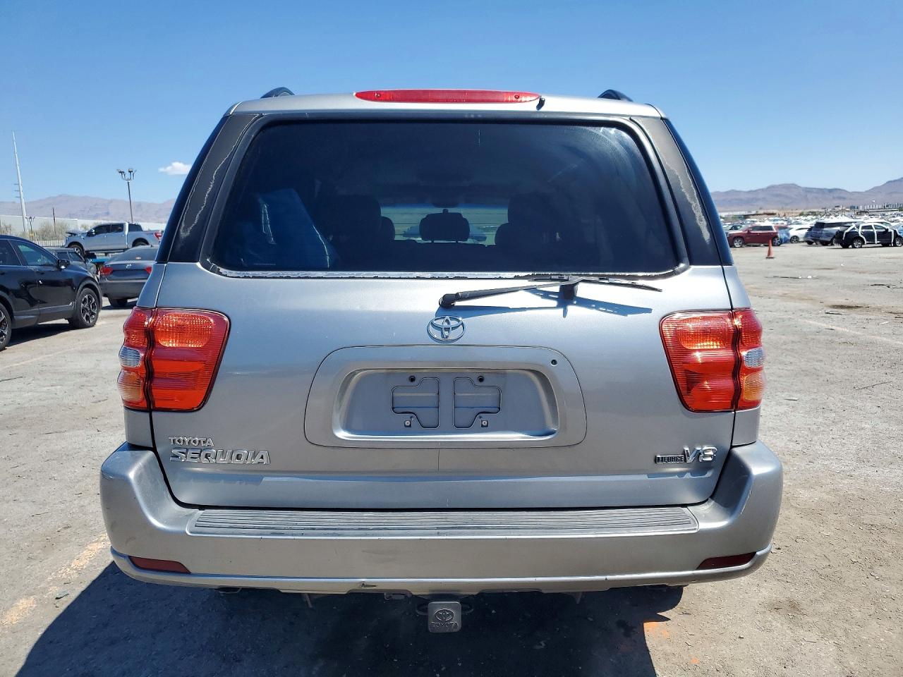 2002 Toyota Sequoia Sr5 Silver vin: 5TDZT34A52S118323