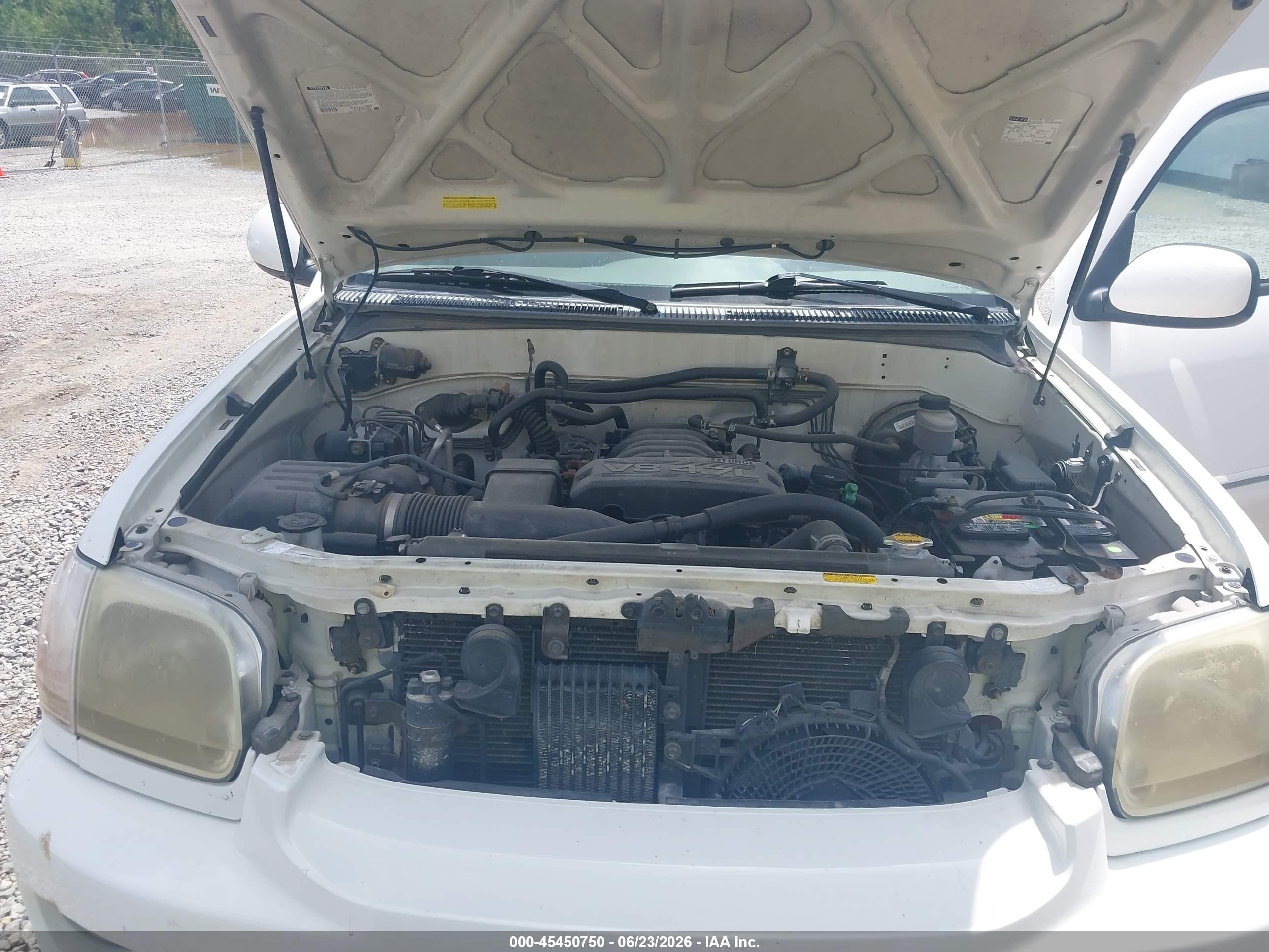 2005 Toyota Sequoia Sr5 V8 Белый vin: 5TDZT34A55S258201