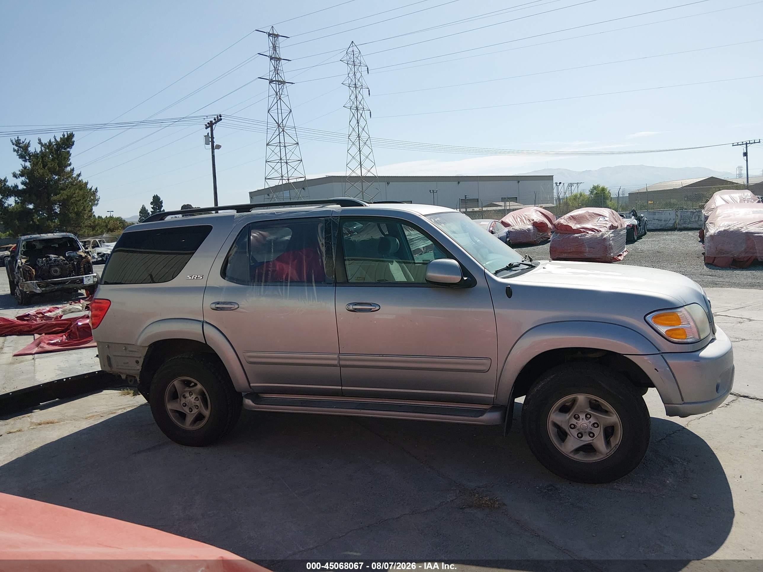 2002 Toyota Sequoia Sr5 V8 Silver vin: 5TDZT34A62S064885