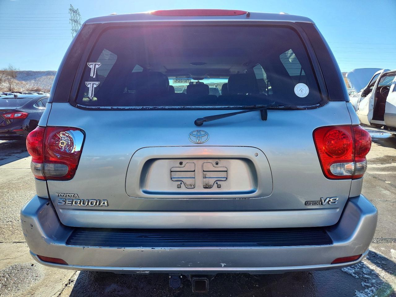 2005 Toyota Sequoia Sr5 Silver vin: 5TDZT34A65S242850