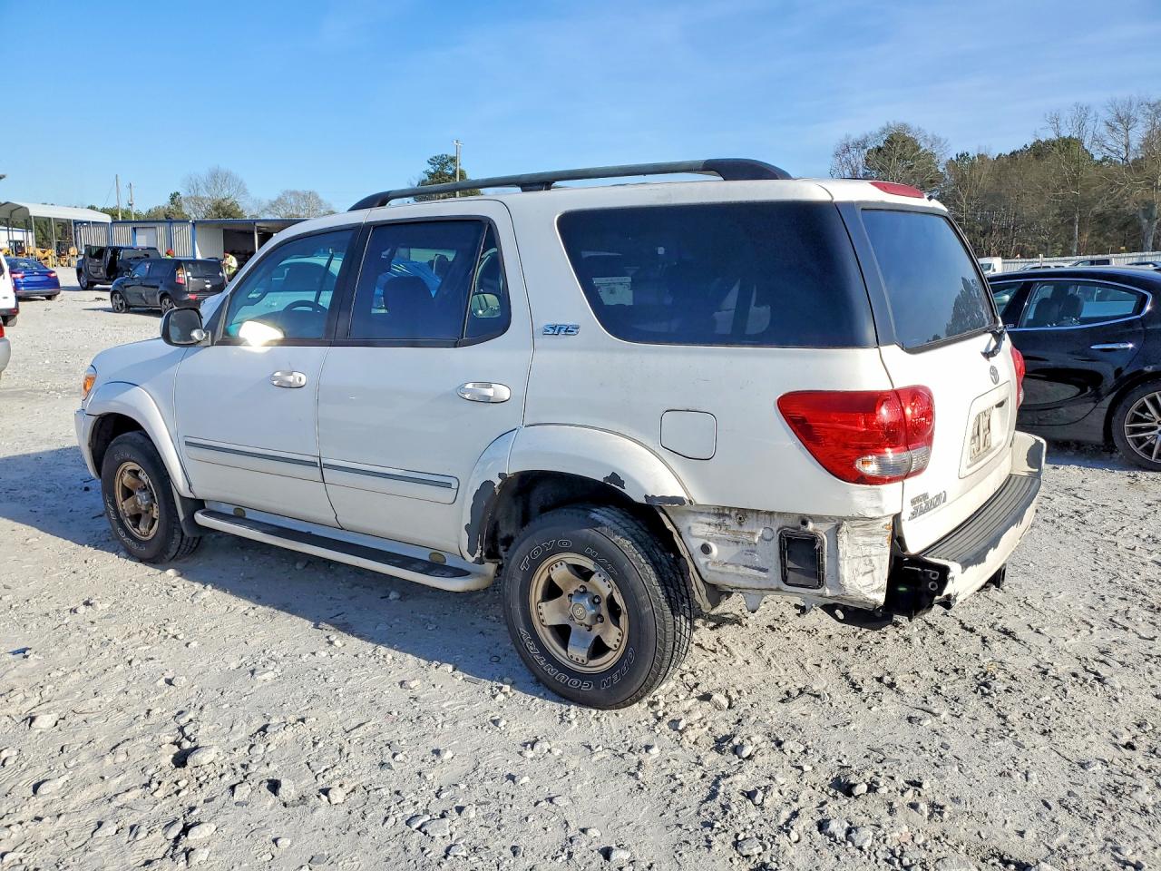 2005 Toyota Sequoia Sr5 White vin: 5TDZT34A65S260376