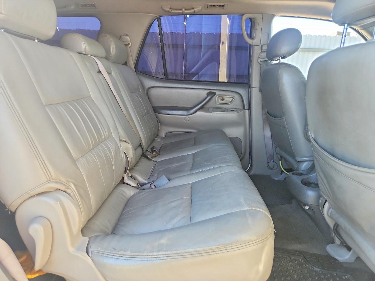 2001 Toyota Sequoia Sr5 White vin: 5TDZT34A71S044210