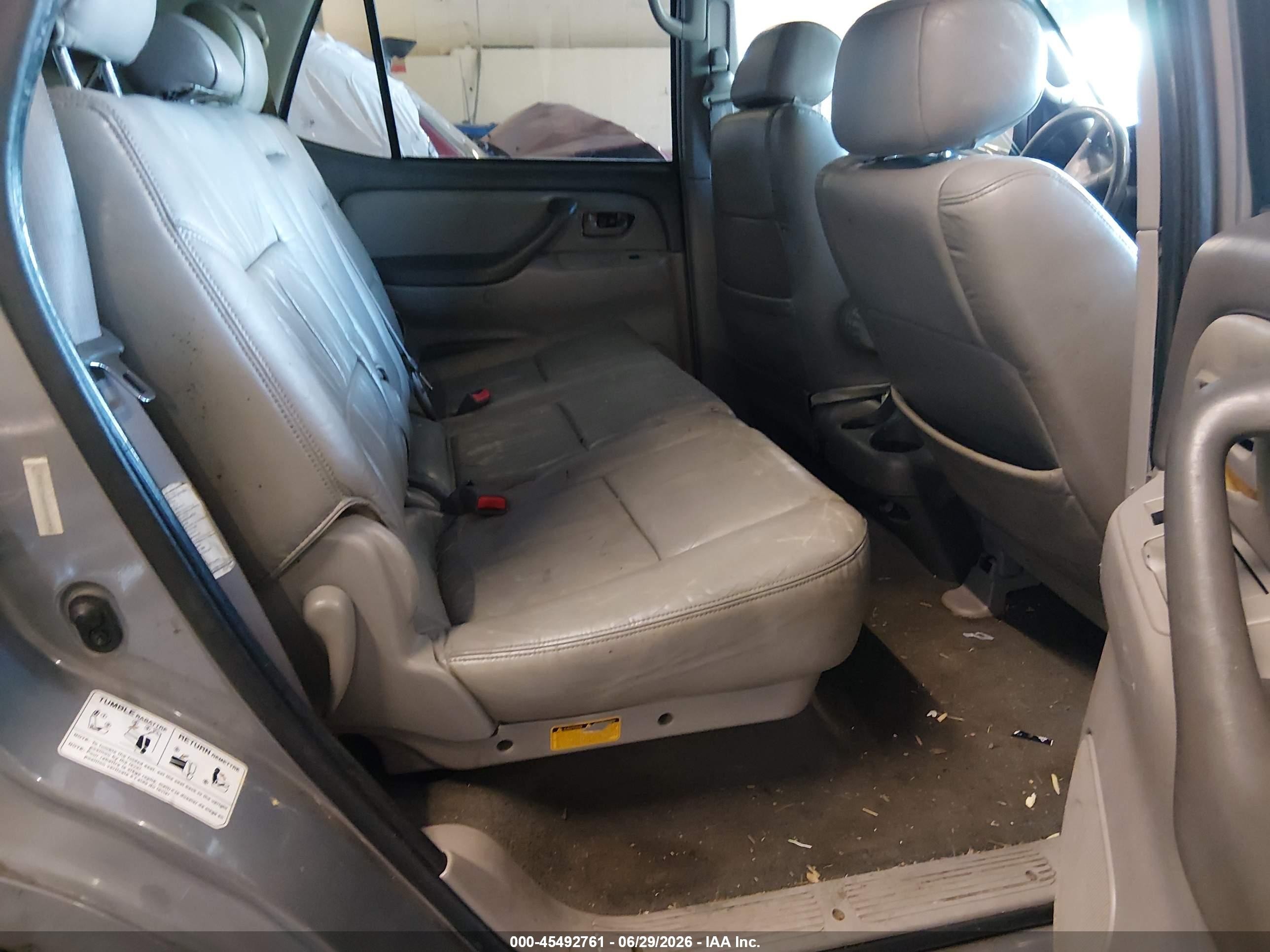2001 Toyota Sequoia Sr5 V8 Gray vin: 5TDZT34A81S020708