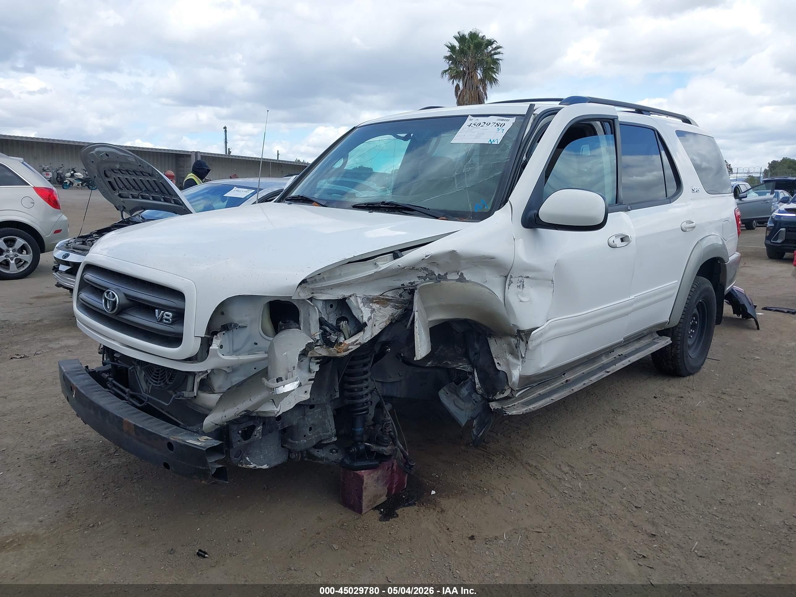 2002 Toyota Sequoia Sr5 V8 Белый vin: 5TDZT34A82S097984
