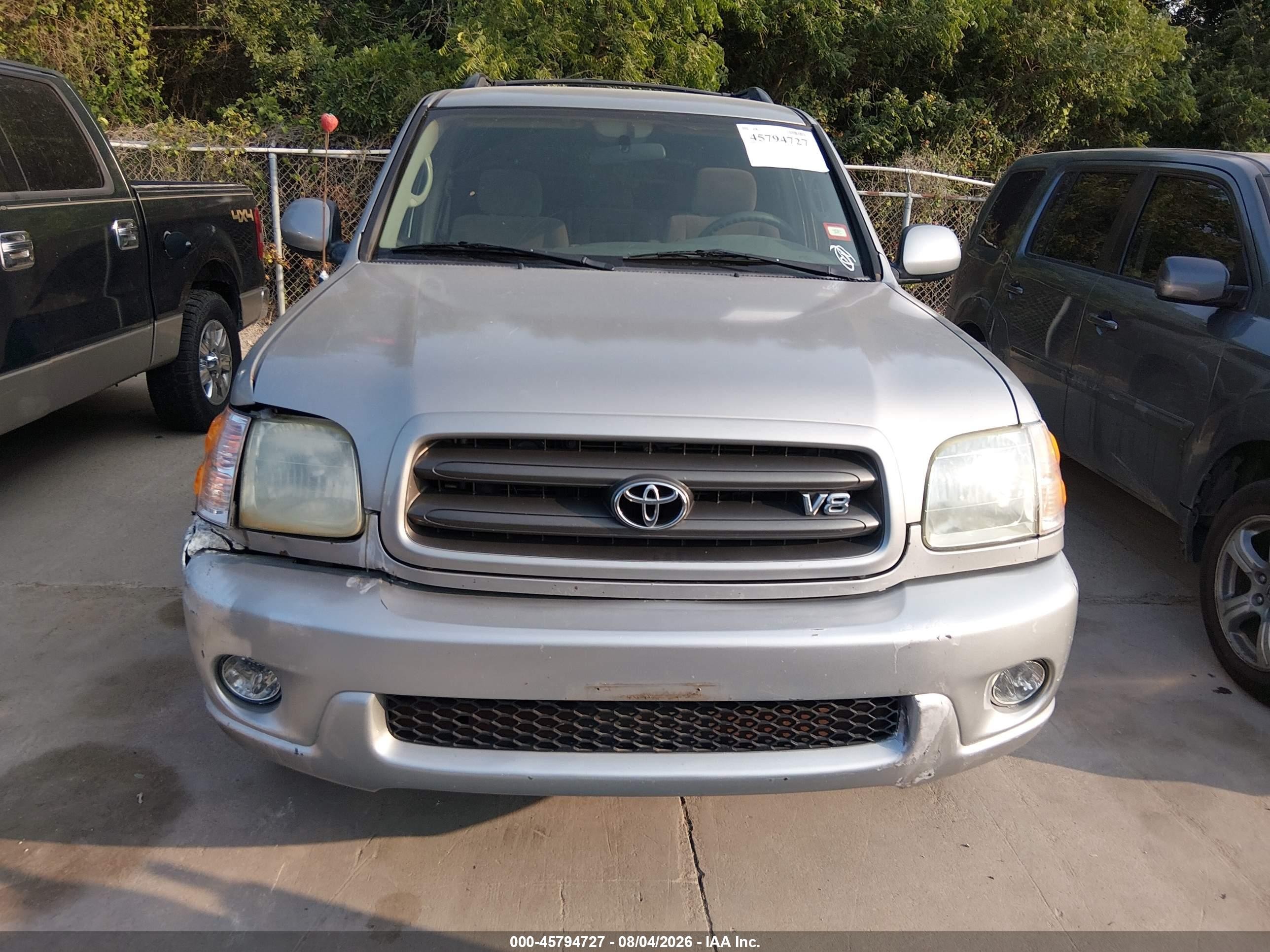 2003 Toyota Sequoia Sr5 V8 Серебряный vin: 5TDZT34A83S140219
