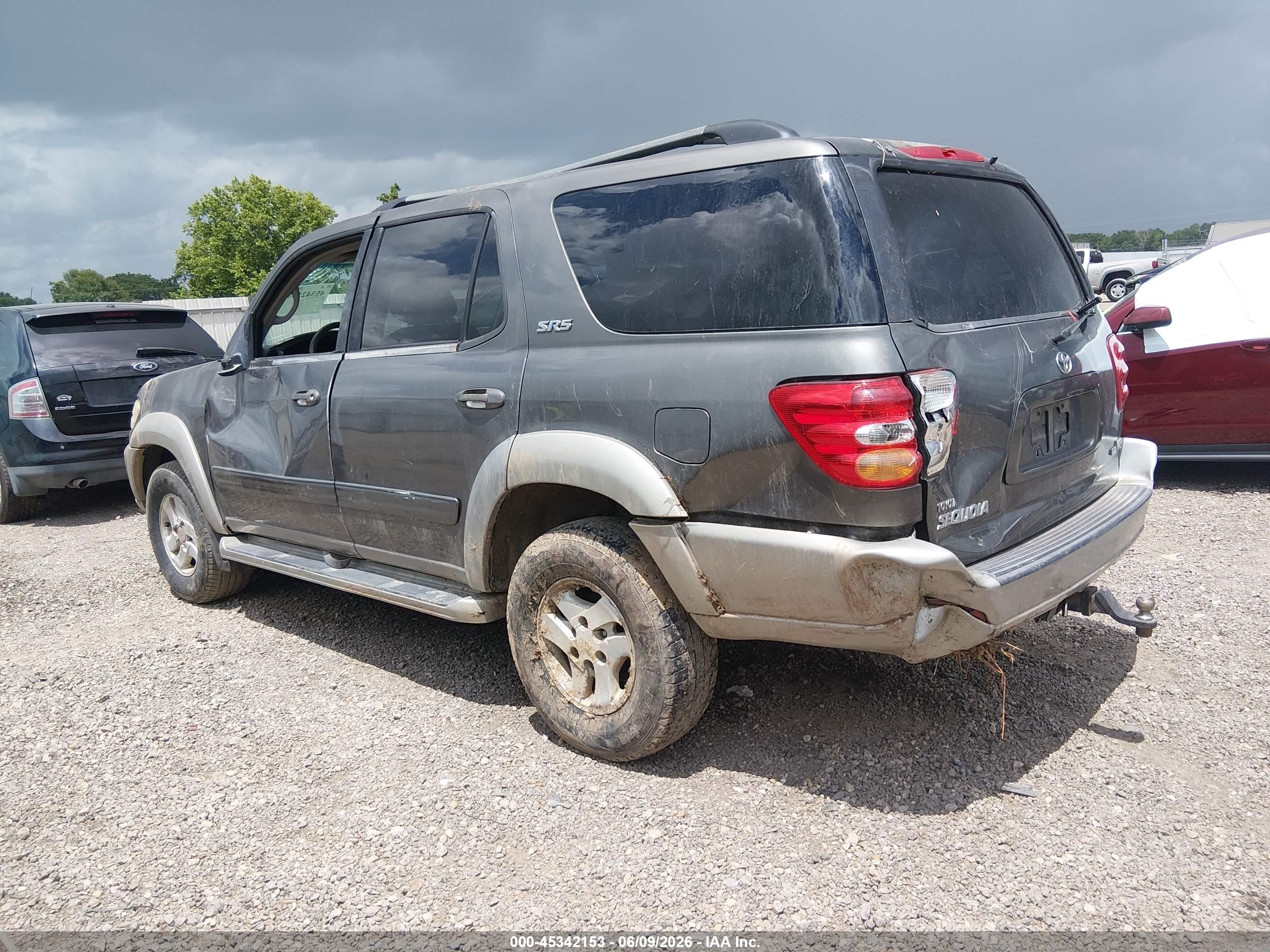 2004 Toyota Sequoia Sr5 V8 Gray vin: 5TDZT34A84S211629