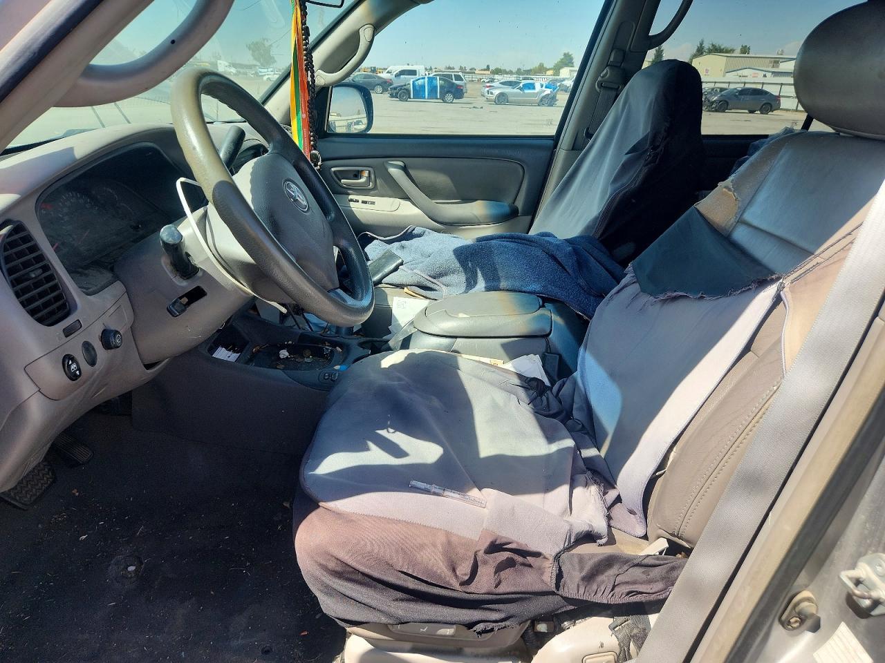 2004 Toyota Sequoia Sr5 Gray vin: 5TDZT34A84S228690