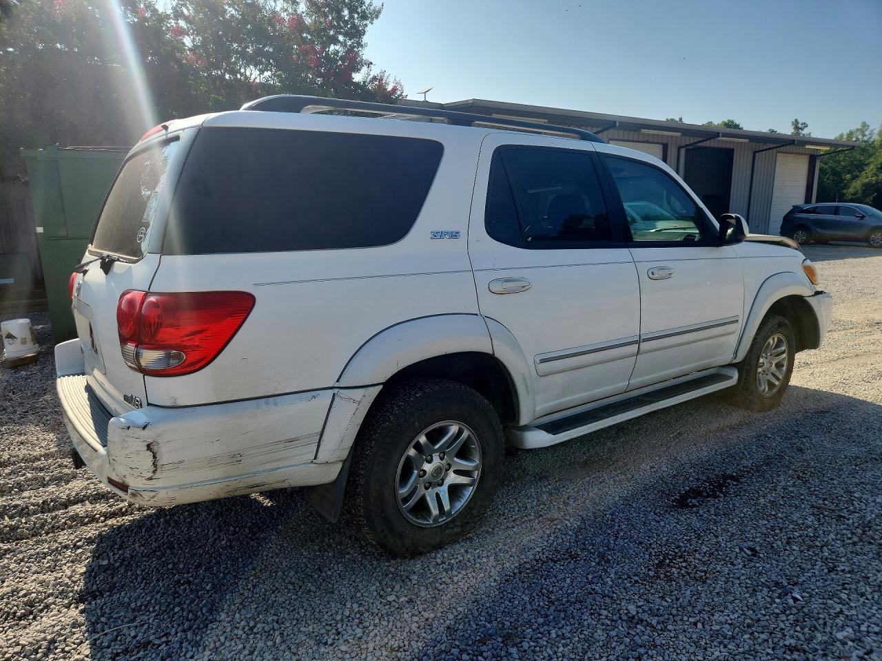 2005 Toyota Sequoia Sr5 White vin: 5TDZT34A85S250108