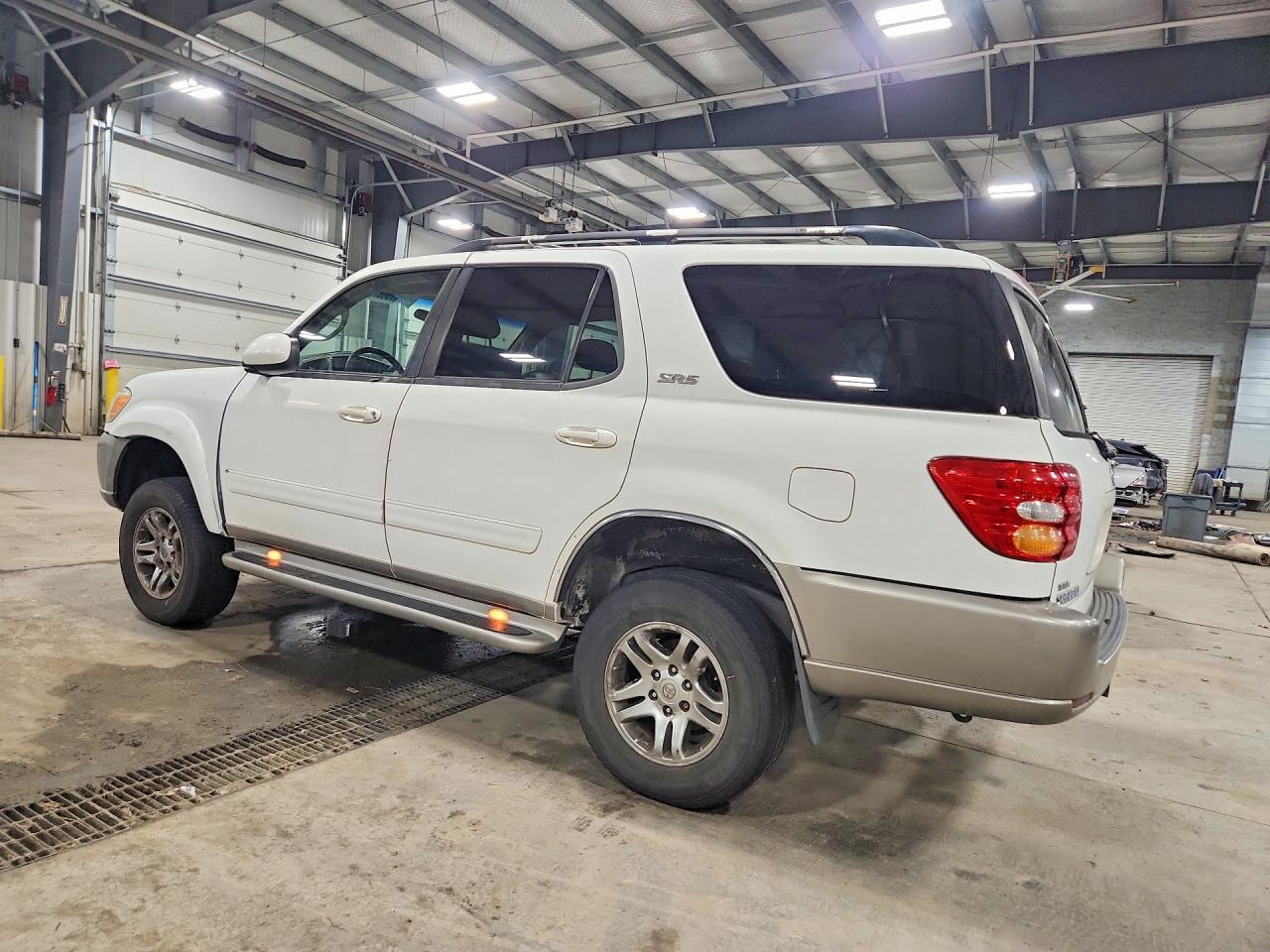 2002 Toyota Sequoia Sr5 White vin: 5TDZT34A92S058661