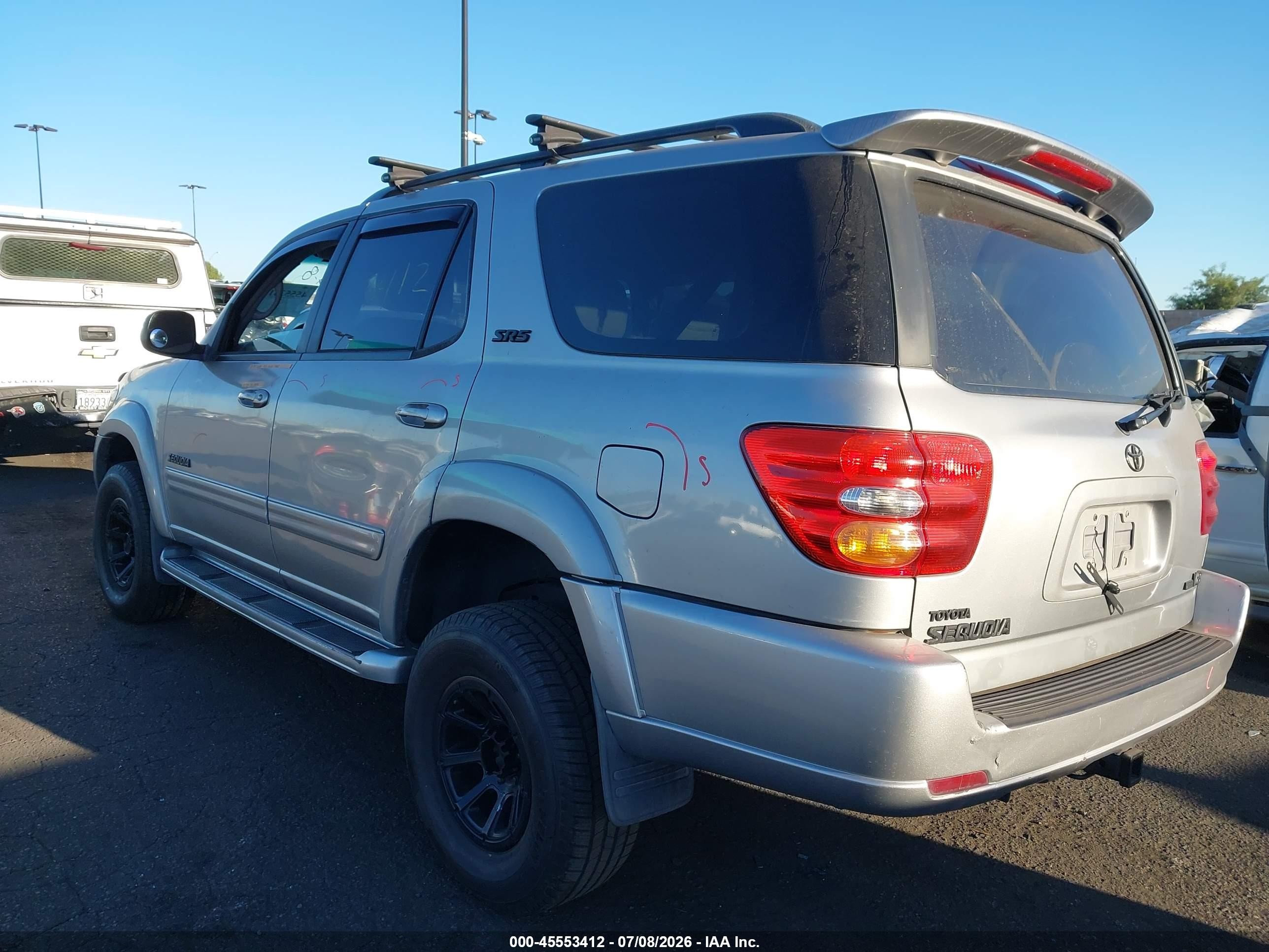 2002 Toyota Sequoia Sr5 V8 Silver vin: 5TDZT34A92S122617