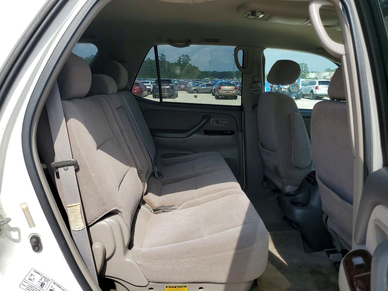 2003 Toyota Sequoia Sr5 White vin: 5TDZT34A93S164030