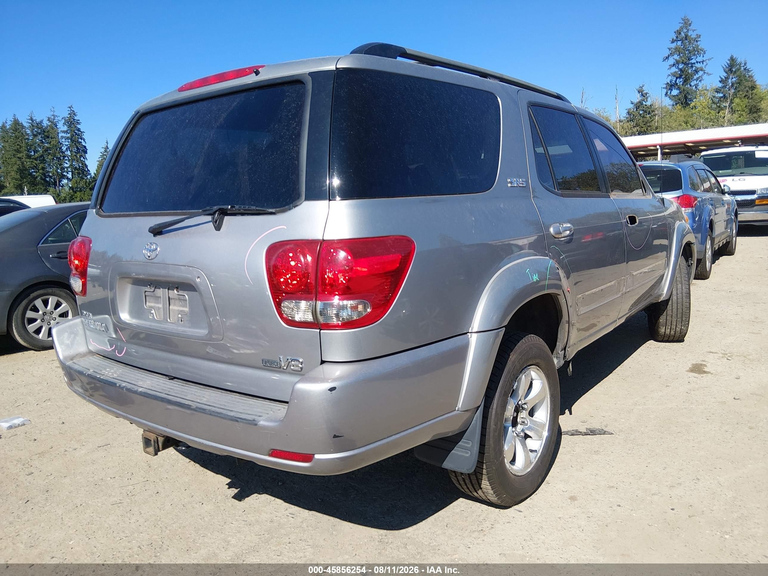 2005 Toyota Sequoia Sr5 V8 Silver vin: 5TDZT34A95S242373