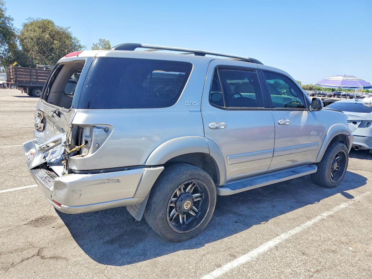 2007 Toyota Sequoia Sr5 Silver vin: 5TDZT34A97S294654
