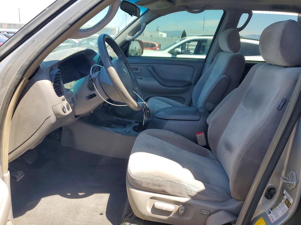 2007 Toyota Sequoia Sr5 Silver vin: 5TDZT34A97S294654