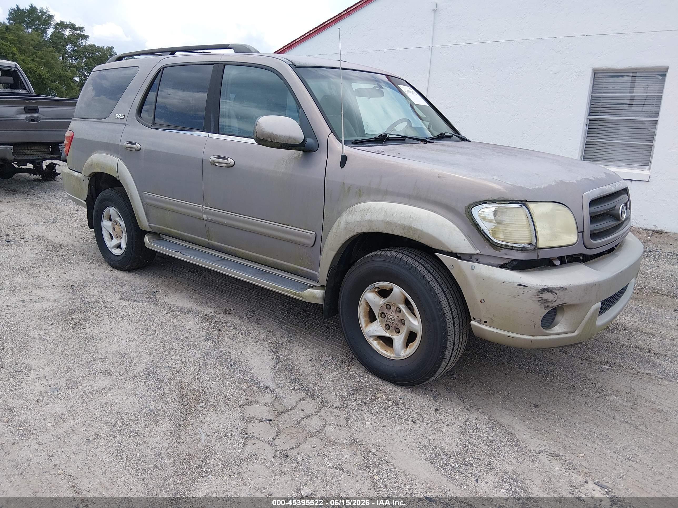 2001 Toyota Sequoia Sr5 V8 Gold vin: 5TDZT34AX1S048994