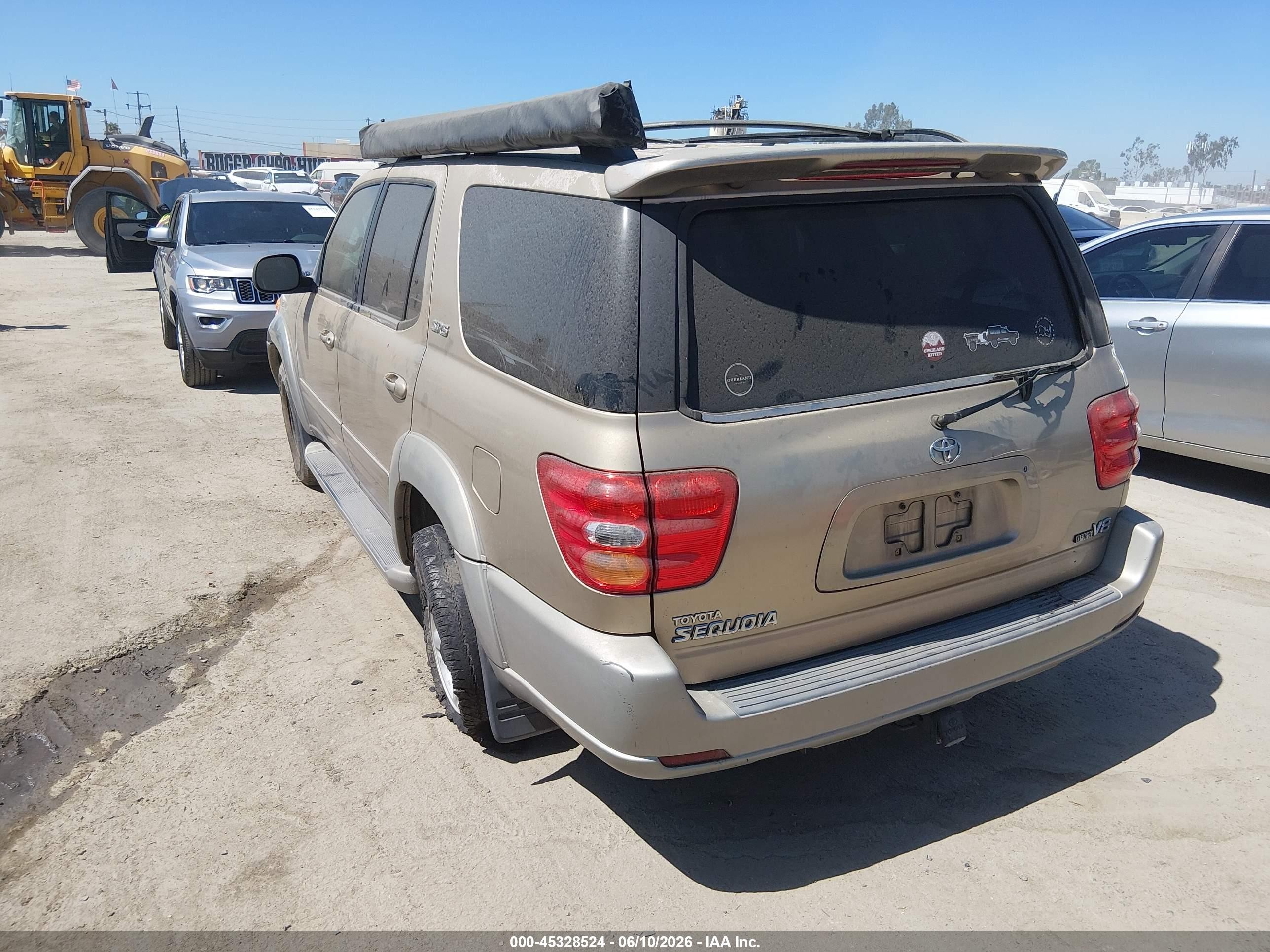 2002 Toyota Sequoia Sr5 V8 Gold vin: 5TDZT34AX2S088154