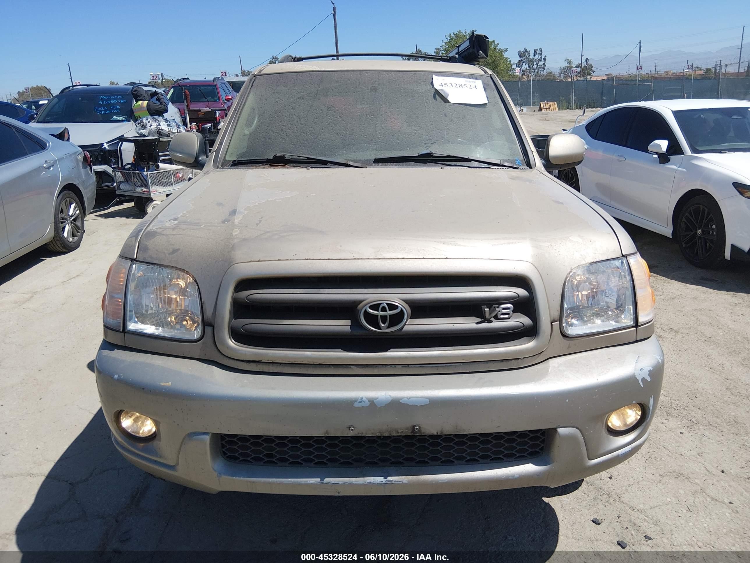 2002 Toyota Sequoia Sr5 V8 Gold vin: 5TDZT34AX2S088154