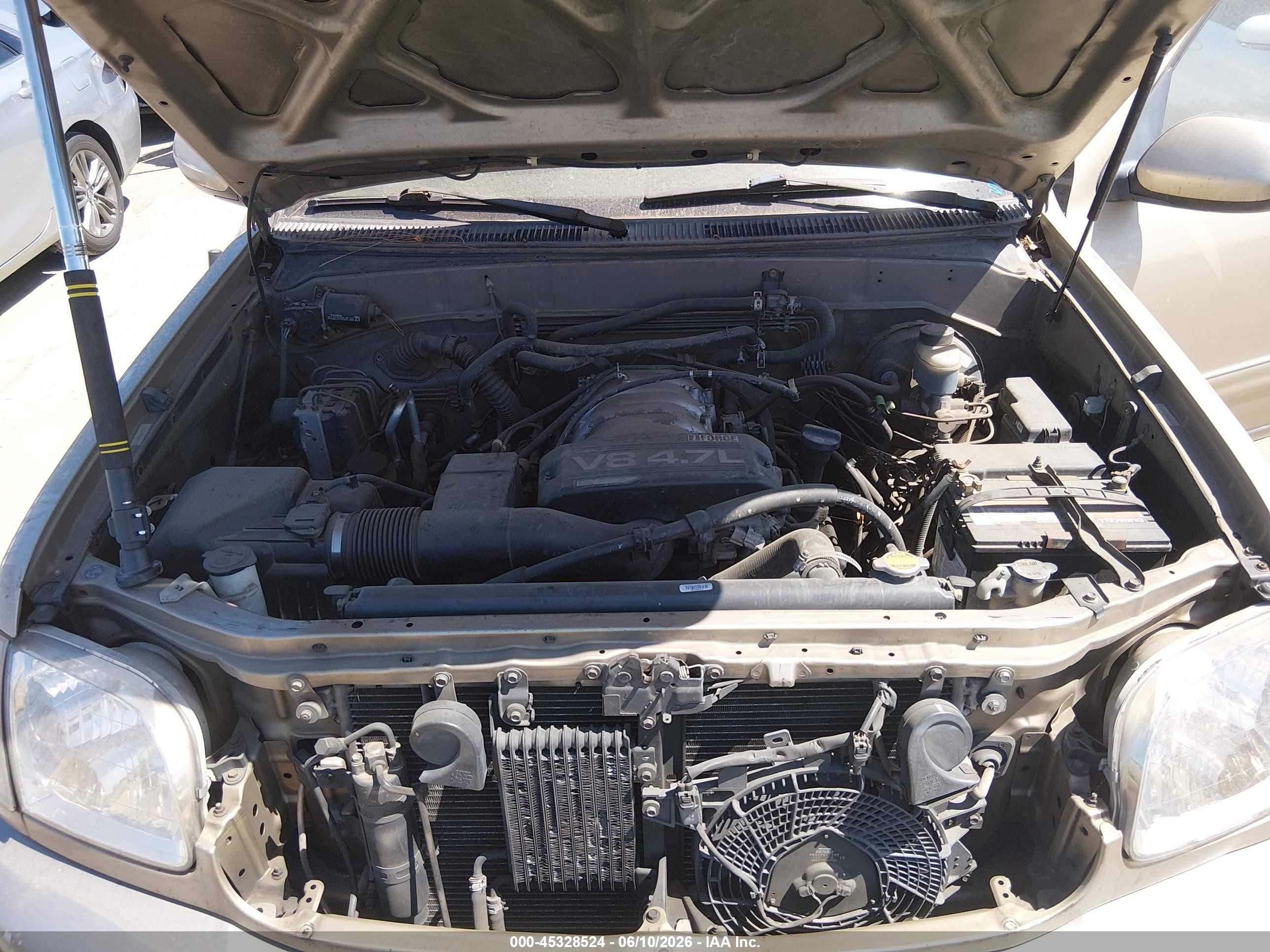 2002 Toyota Sequoia Sr5 V8 Gold vin: 5TDZT34AX2S088154