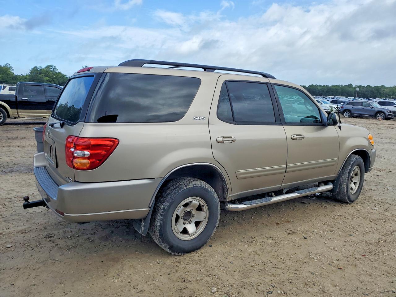 2002 Toyota Sequoia Sr5 Beige vin: 5TDZT34AX2S135599