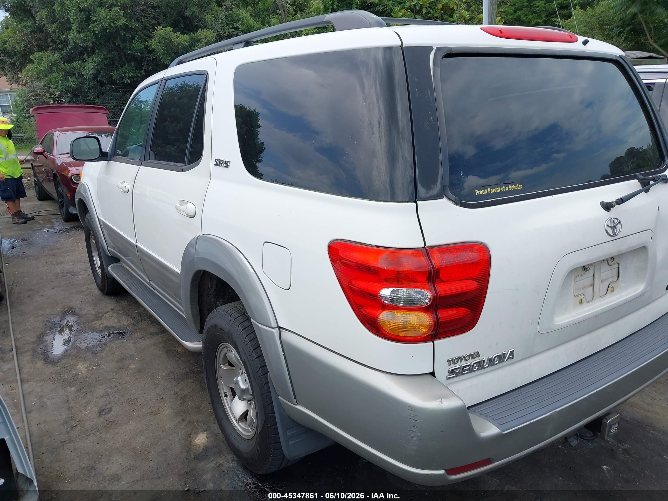 2003 Toyota Sequoia Sr5 V8 White vin: 5TDZT34AX3S173643
