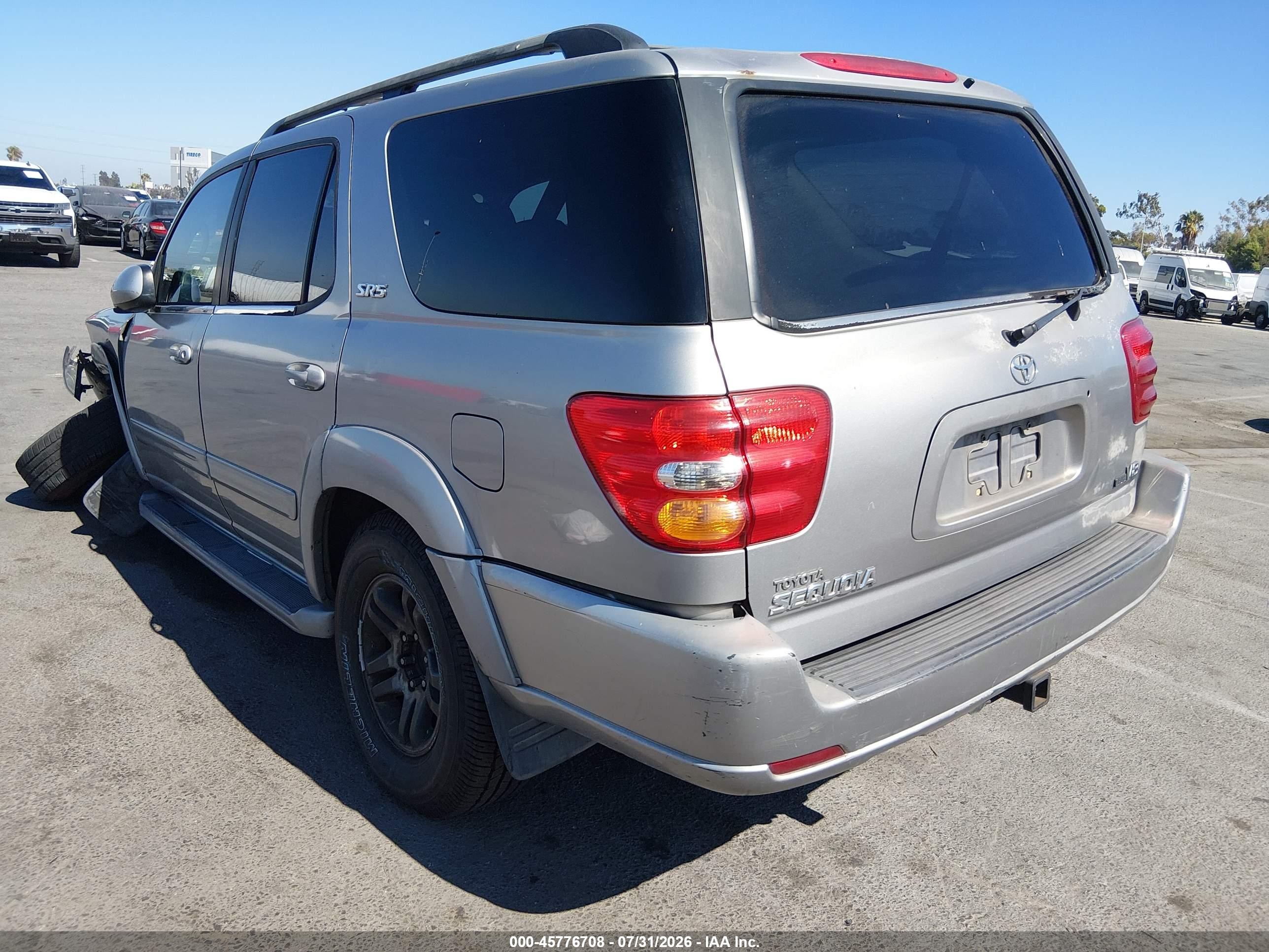 2003 Toyota Sequoia Sr5 V8 Серебряный vin: 5TDZT34AX3S187218