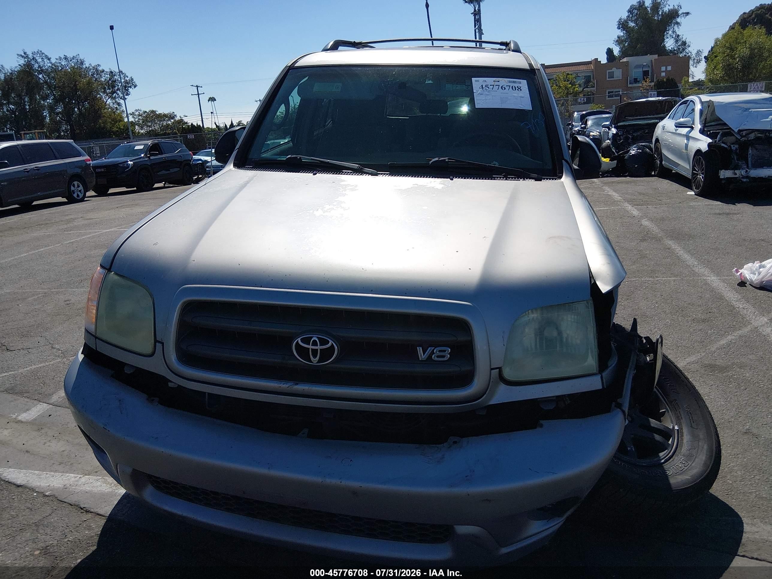 2003 Toyota Sequoia Sr5 V8 Серебряный vin: 5TDZT34AX3S187218