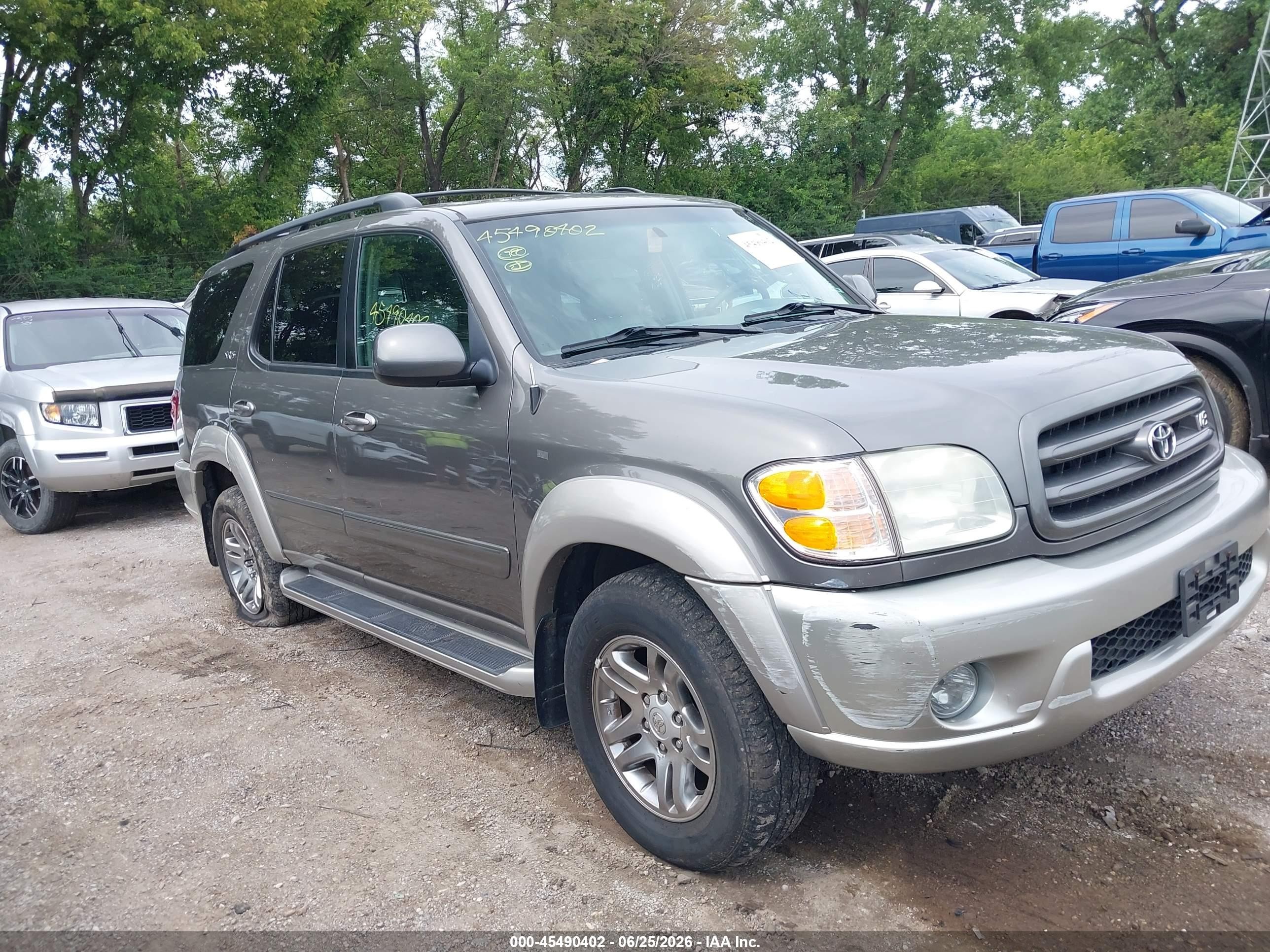 2004 Toyota Sequoia Sr5 V8 Gray vin: 5TDZT34AX4S219957