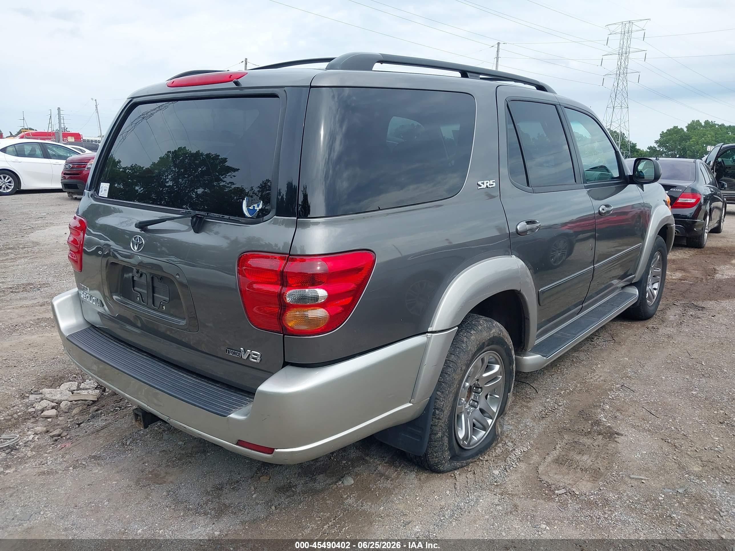 2004 Toyota Sequoia Sr5 V8 Gray vin: 5TDZT34AX4S219957