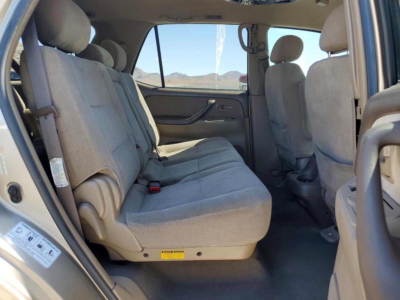 2004 Toyota Sequoia Sr5 Gold vin: 5TDZT34AX4S238234