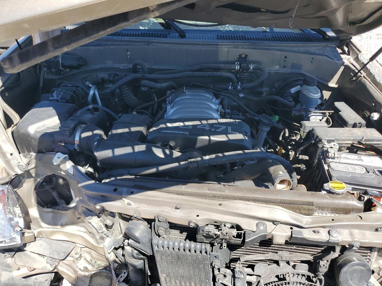 2004 Toyota Sequoia Sr5 Gold vin: 5TDZT34AX4S238234