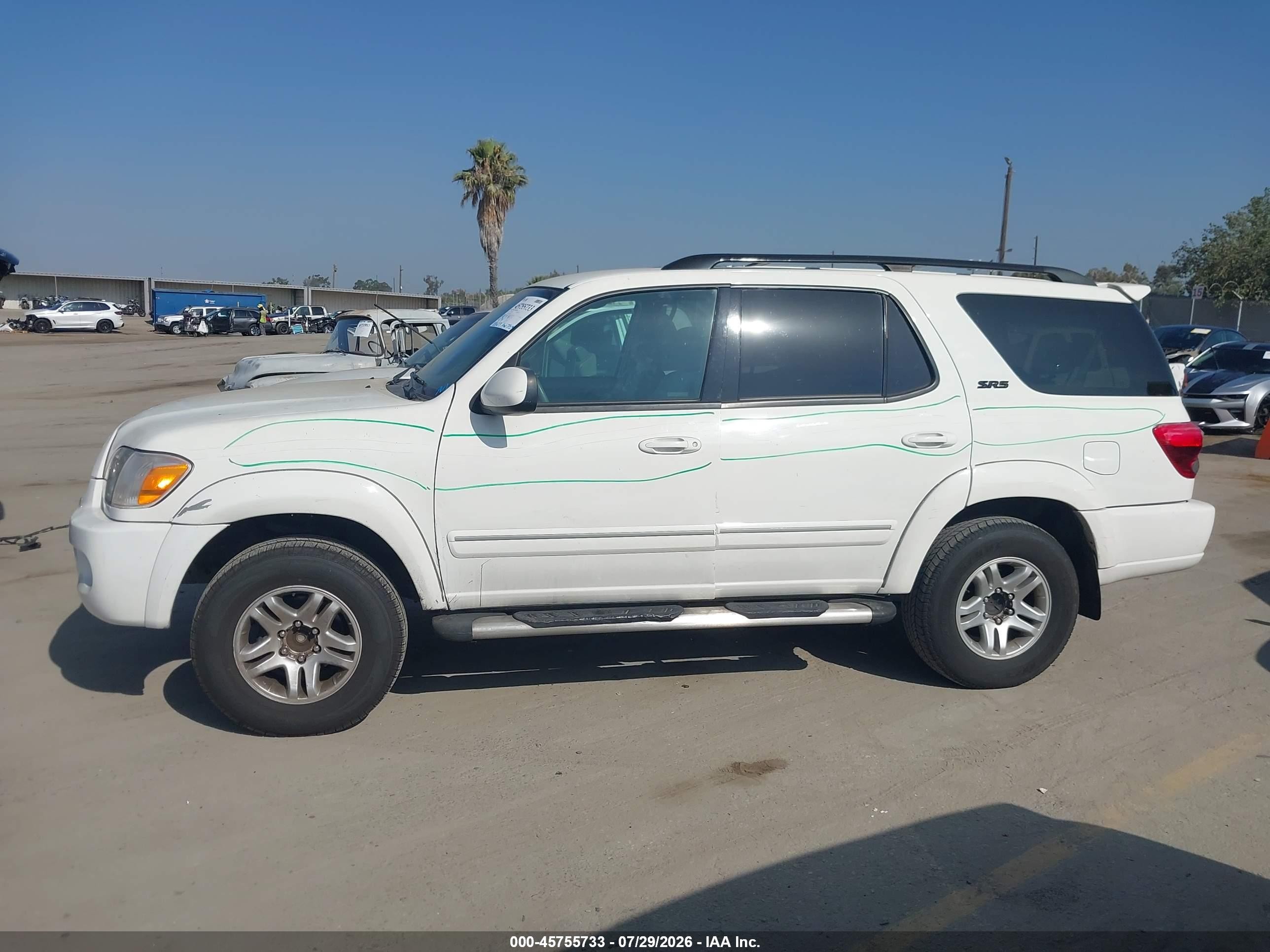 2005 Toyota Sequoia Sr5 V8 White vin: 5TDZT34AX5S242351