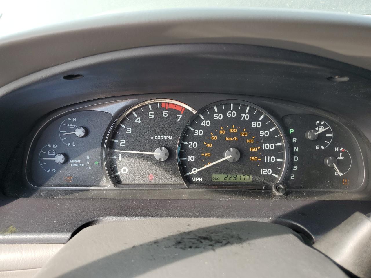 2005 Toyota Sequoia Sr5 Gray vin: 5TDZT34AX5S246299