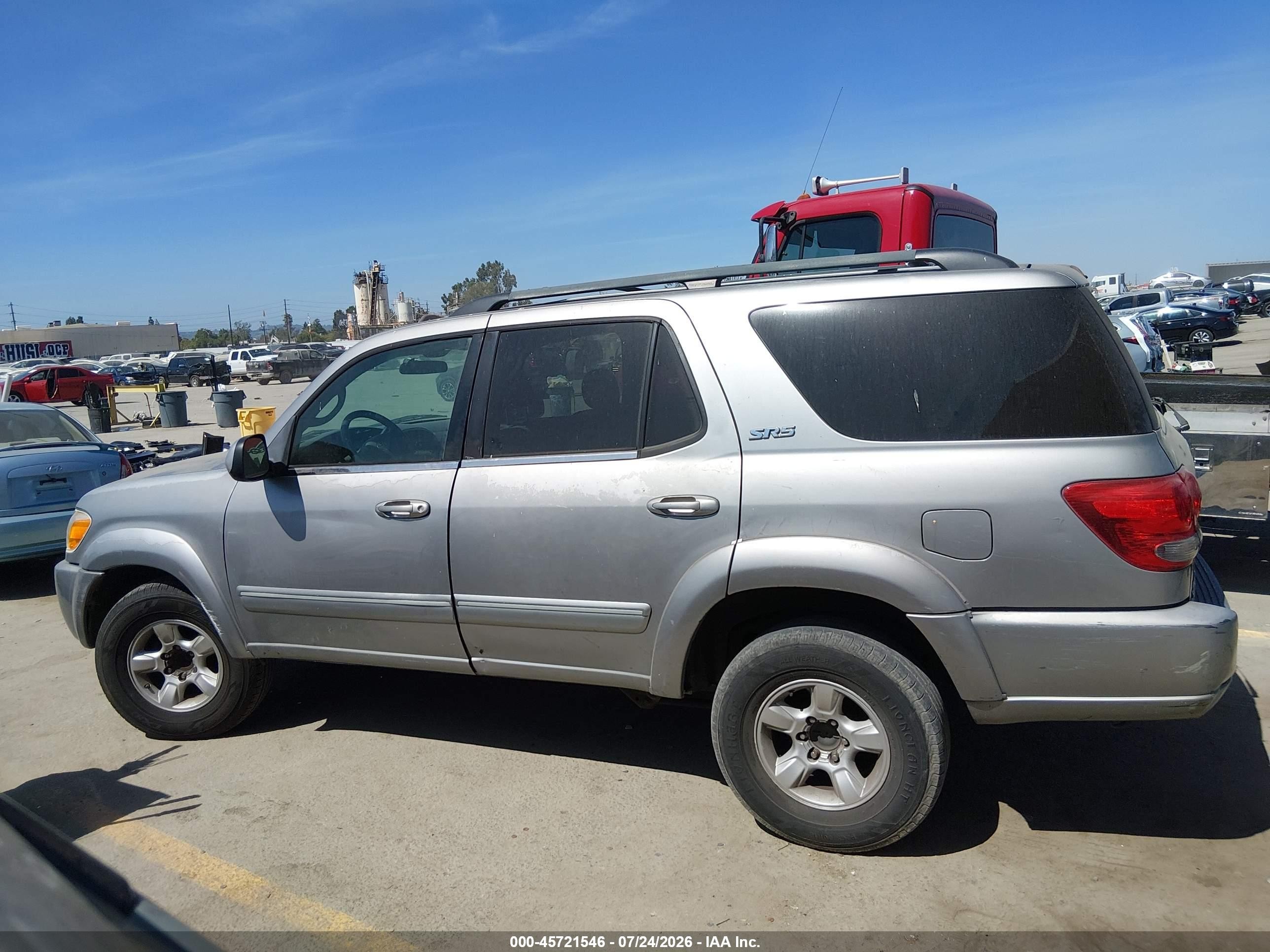 2005 Toyota Sequoia Sr5 V8 Silver vin: 5TDZT34AX5S249865