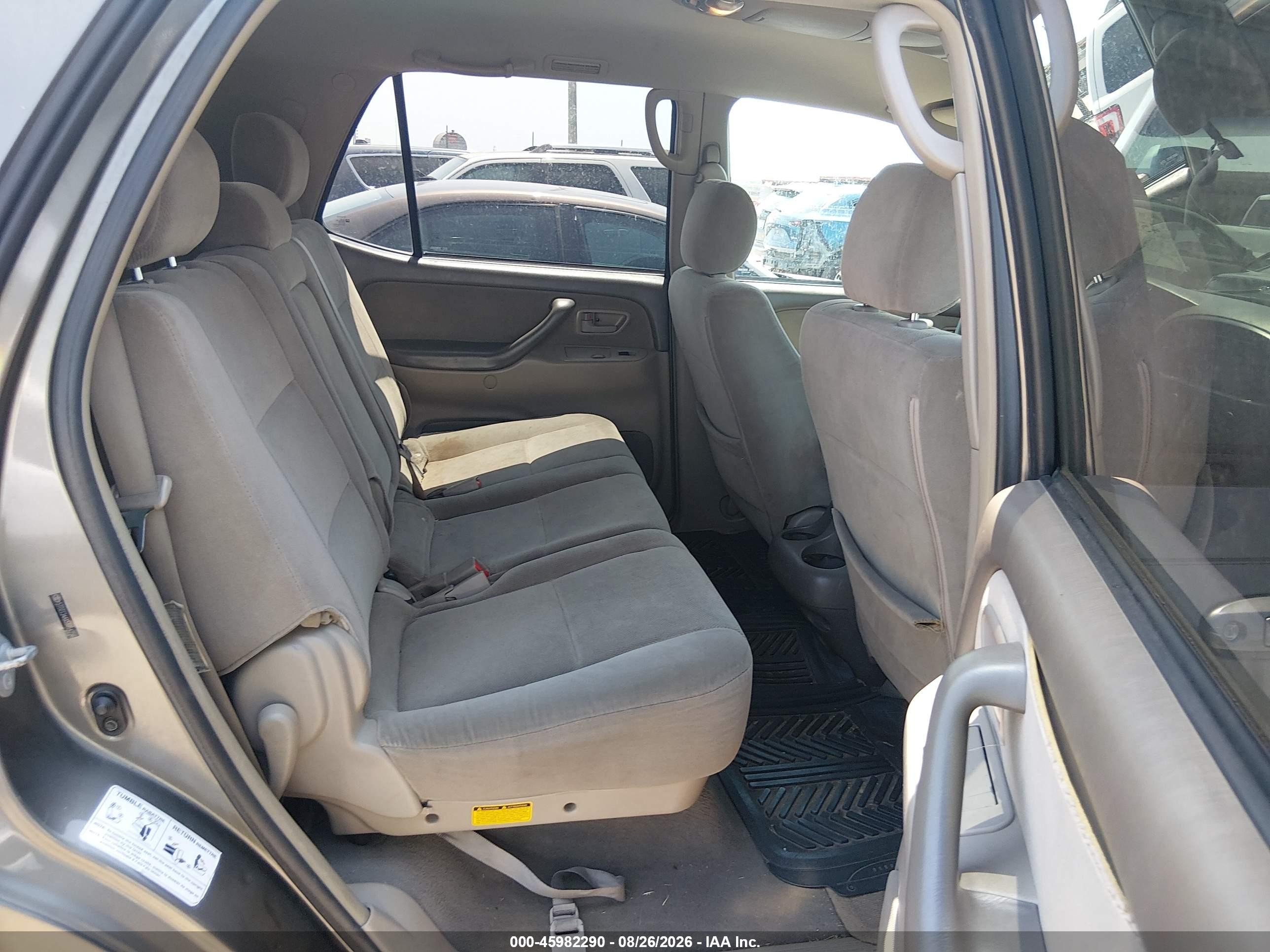 2005 Toyota Sequoia Sr5 V8 Gray vin: 5TDZT34AX5S254256
