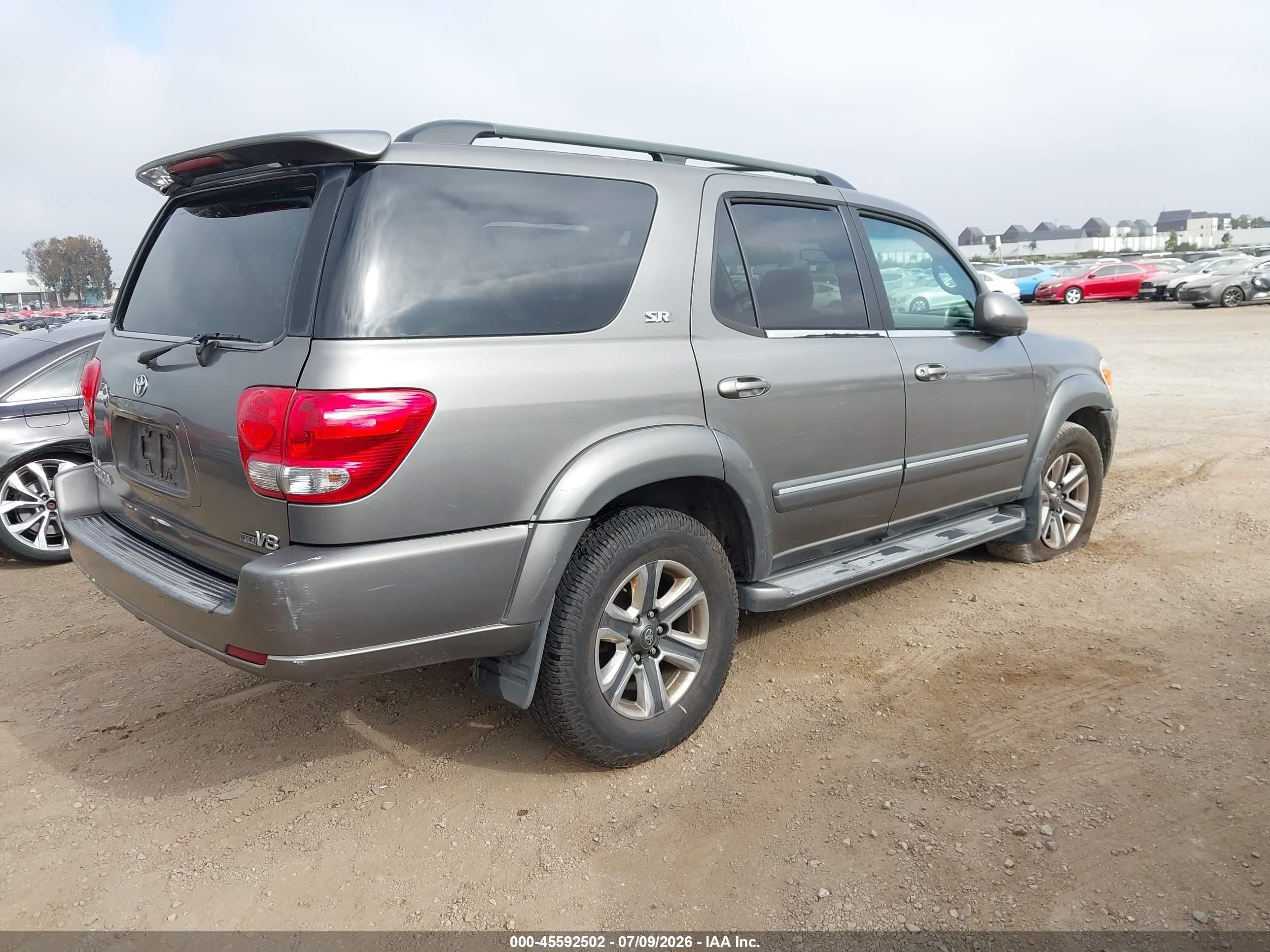 2005 Toyota Sequoia Sr5 V8 Gray vin: 5TDZT34AX5S256668