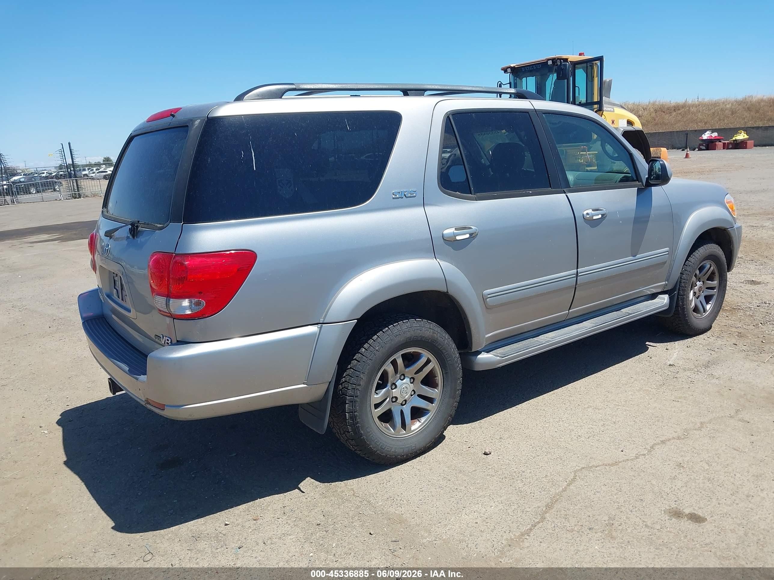 2006 Toyota Sequoia Sr5 V8 Silver vin: 5TDZT34AX6S272886