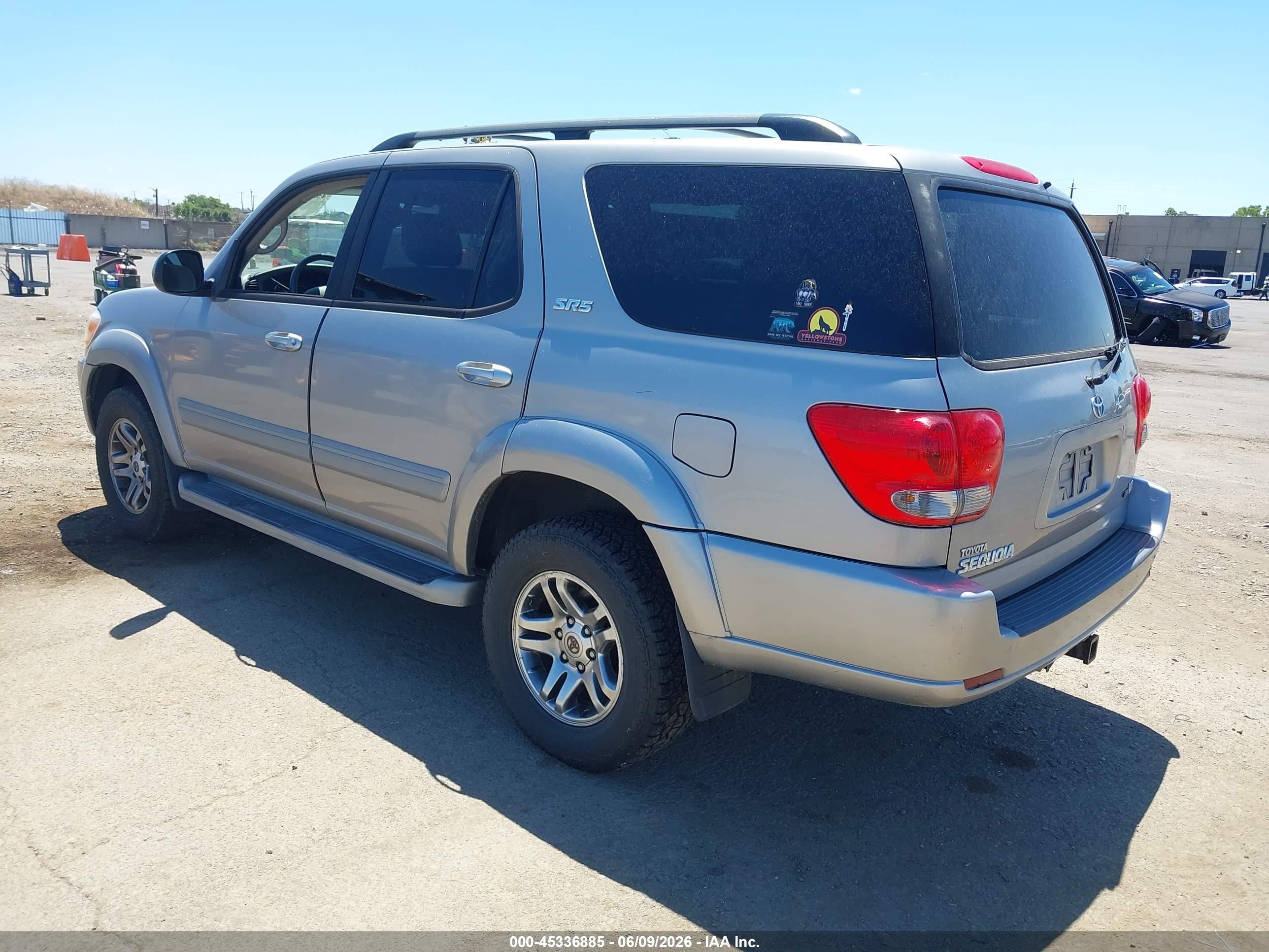 2006 Toyota Sequoia Sr5 V8 Silver vin: 5TDZT34AX6S272886