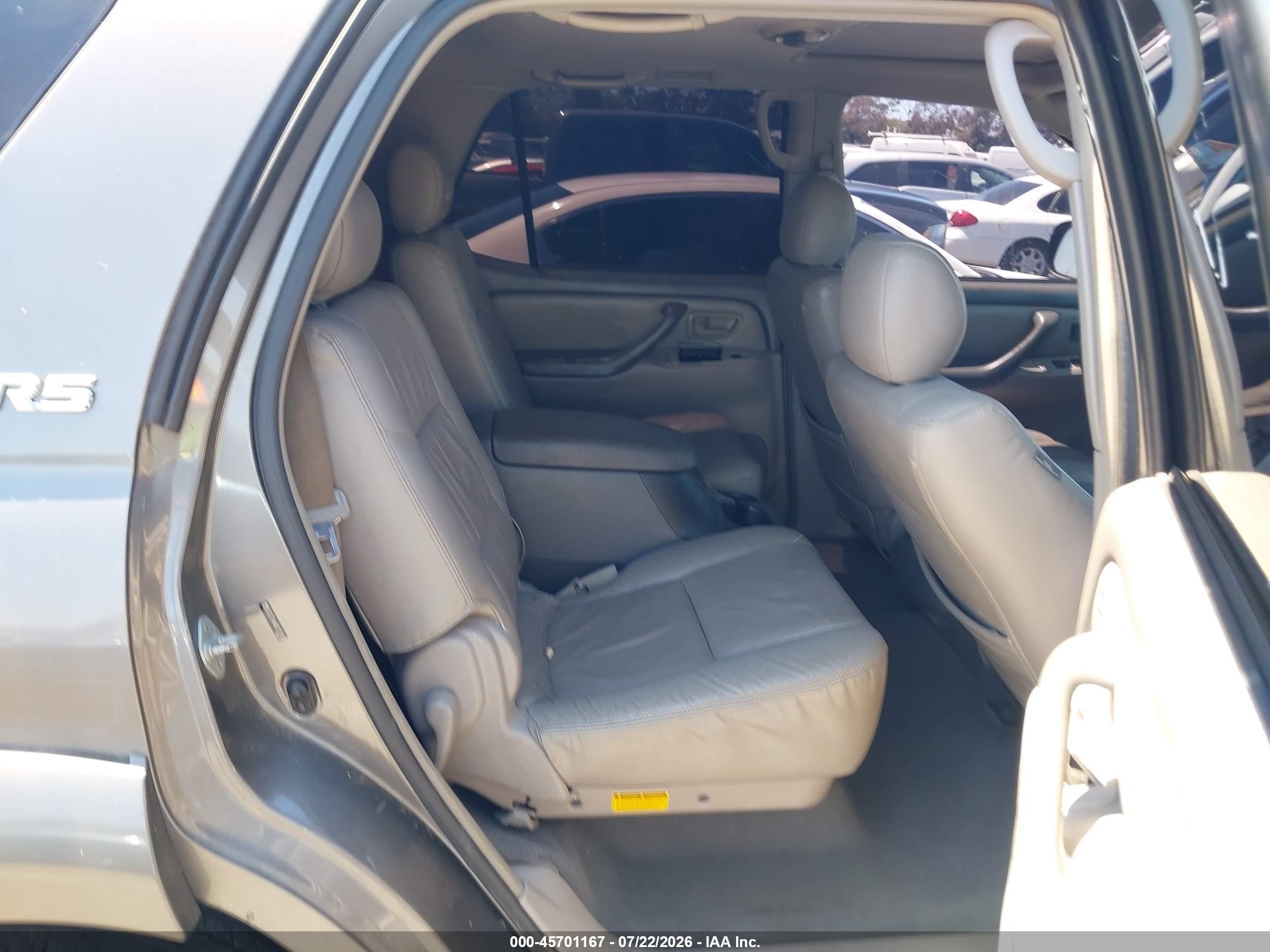 2006 Toyota Sequoia Sr5 V8 Gray vin: 5TDZT34AX6S275268