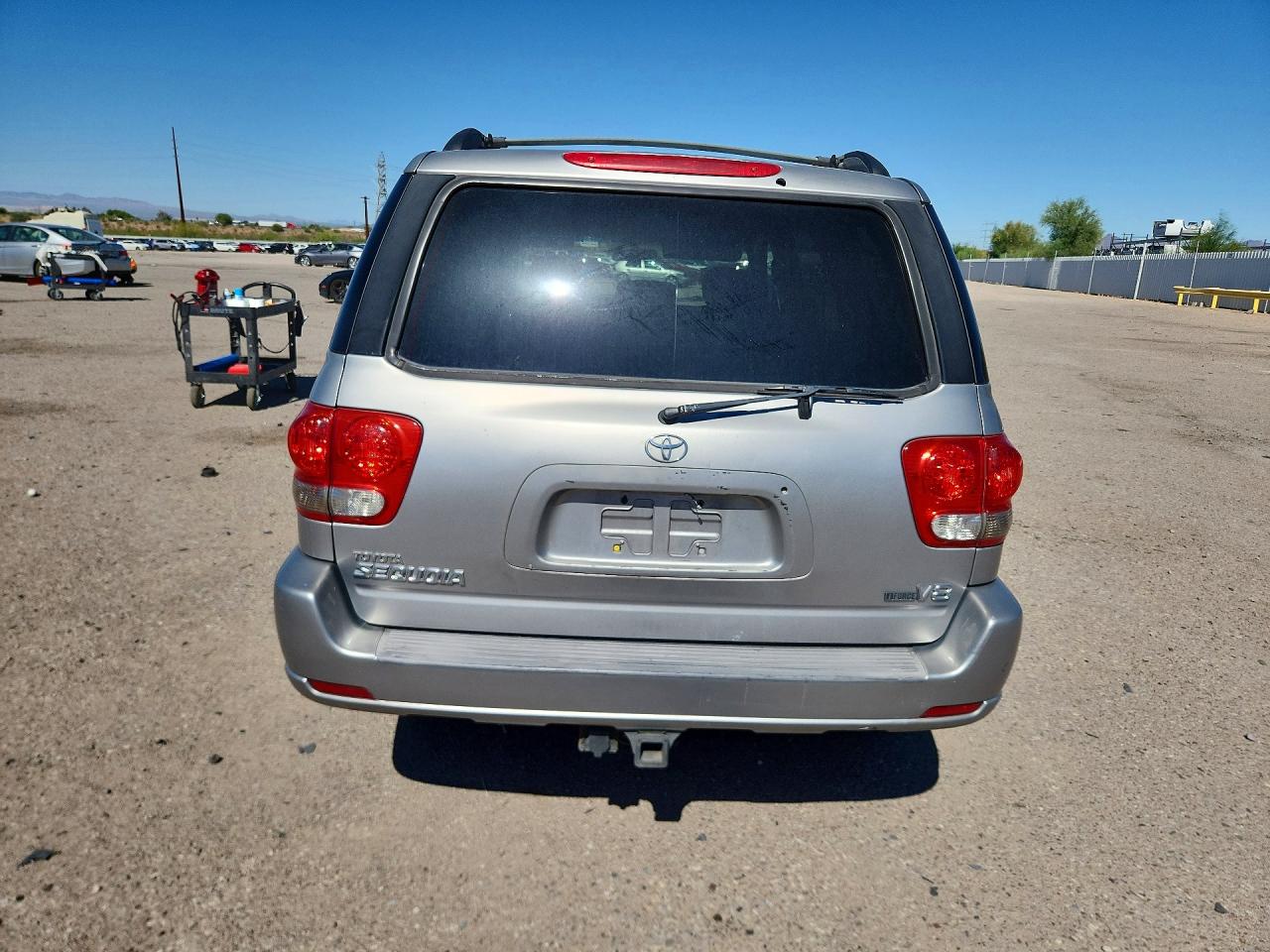2007 Toyota Sequoia Sr5 Silver vin: 5TDZT34AX7S287423