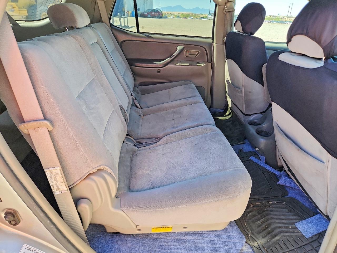 2007 Toyota Sequoia Sr5 Silver vin: 5TDZT34AX7S287423